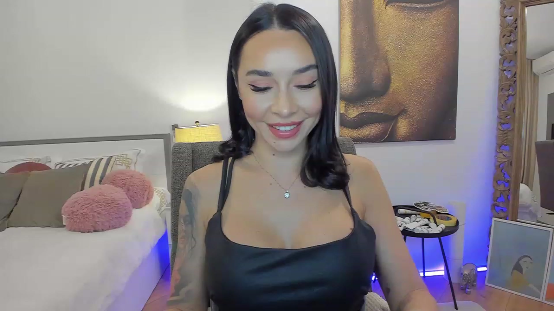 Gallery image thumbnail from BeaBeatrice's myfreecams stream on, 11/18/2022, 17:20 image 10 of 20