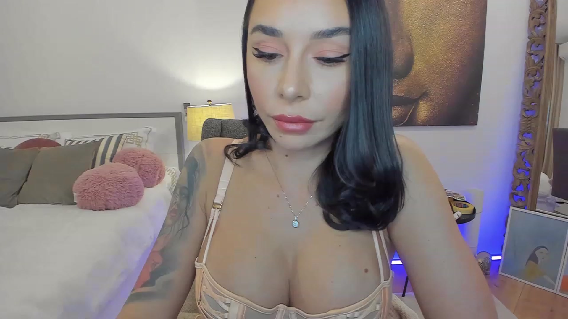 Gallery image thumbnail from BeaBeatrice's myfreecams stream on, 11/18/2022, 17:20 image 1 of 20