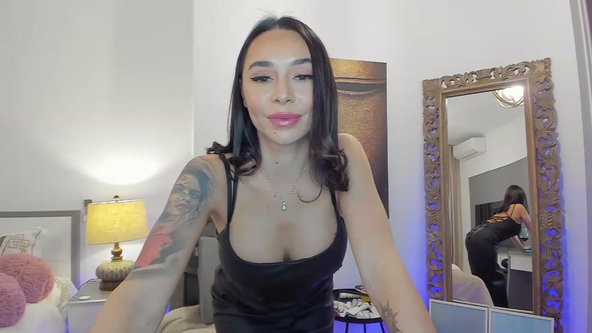 Gallery image thumbnail from BeaBeatrice's myfreecams stream on, 11/18/2022, 19:50 image 6 of 20