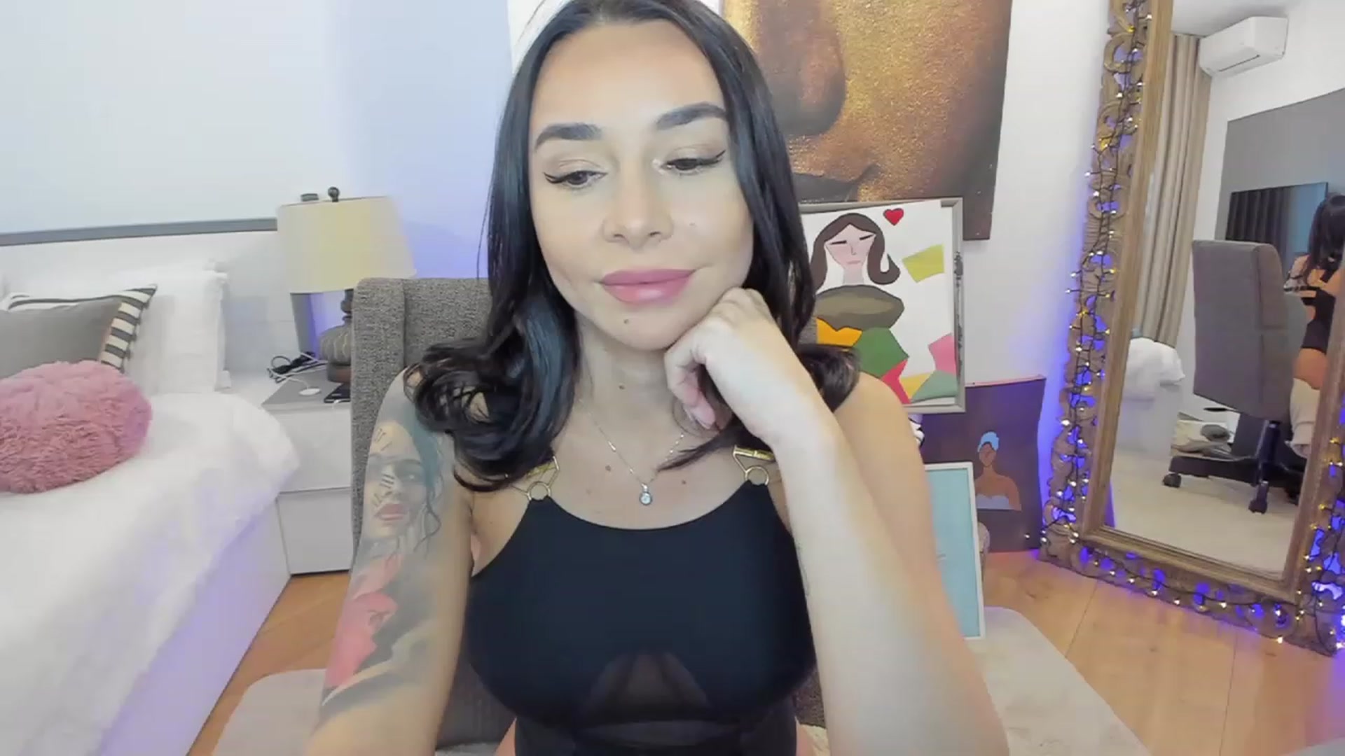 Gallery image thumbnail from BeaBeatrice's myfreecams stream on, 11/25/2022, 09:20 image 20 of 20