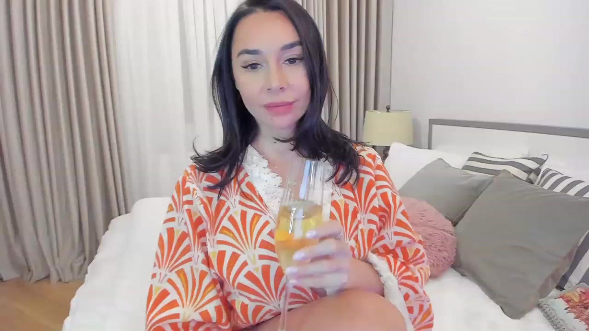Gallery image thumbnail from BeaBeatrice's myfreecams stream on, 11/25/2022, 18:51 image 4 of 20