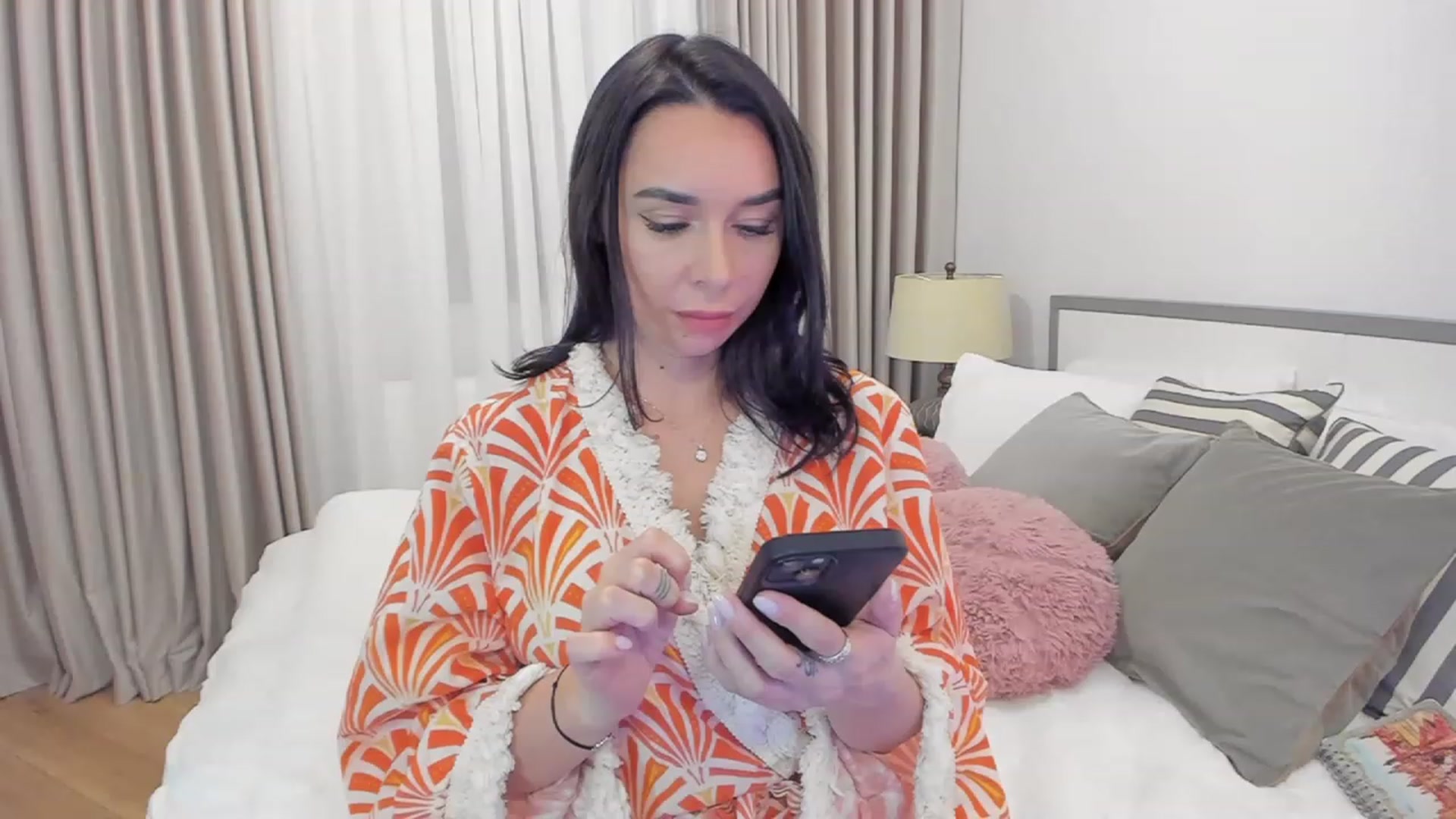 Gallery image thumbnail from BeaBeatrice's myfreecams stream on, 11/25/2022, 18:51 image 16 of 20