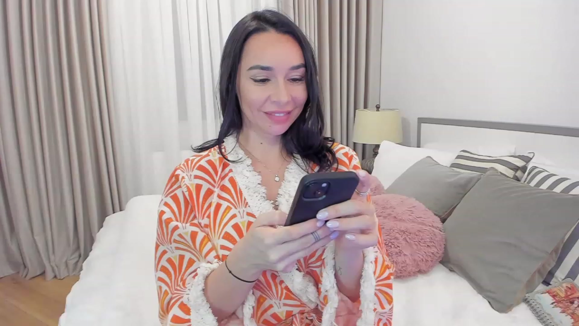 Gallery image thumbnail from BeaBeatrice's myfreecams stream on, 11/25/2022, 18:51 image 15 of 20