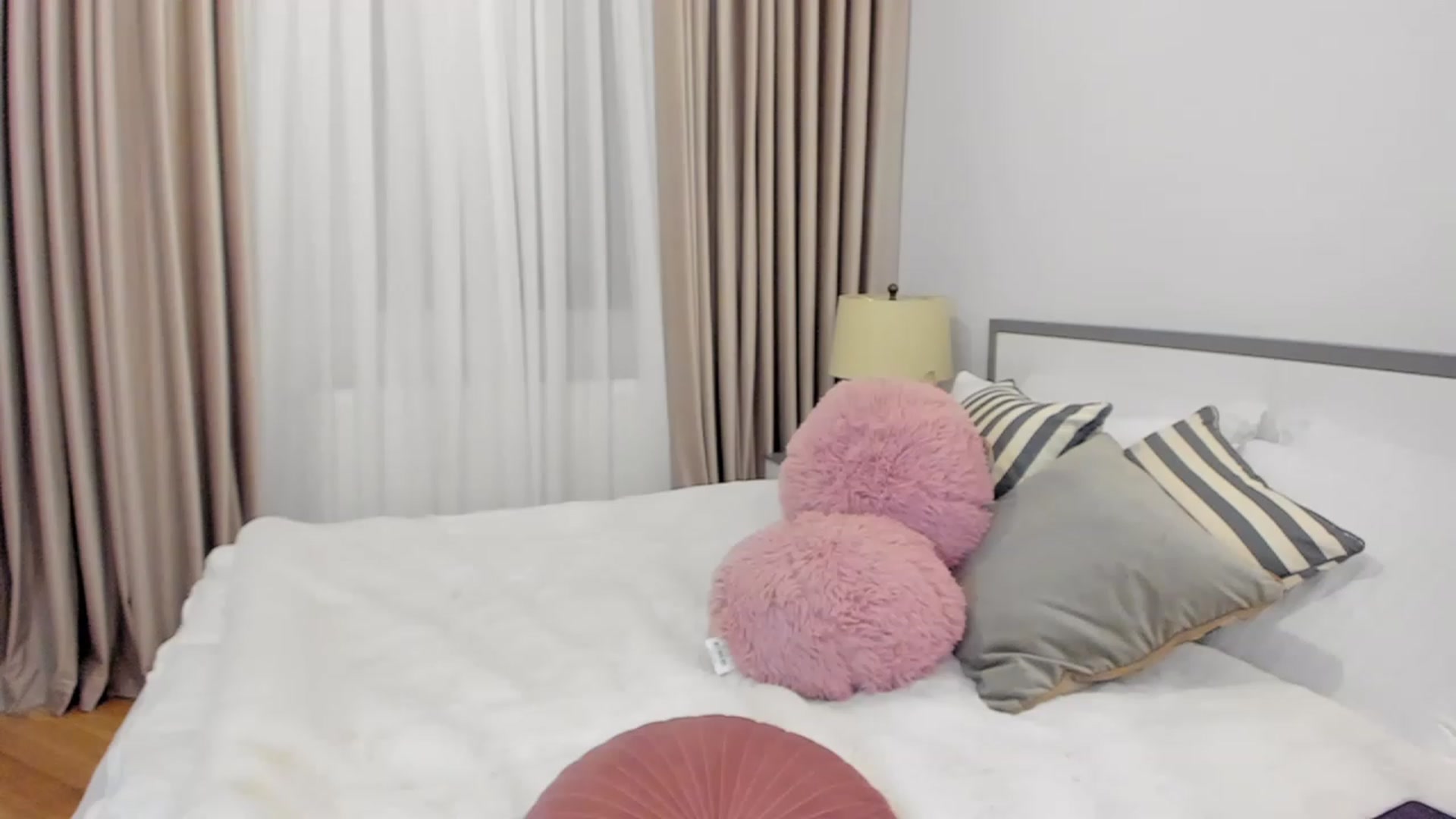 Gallery image thumbnail from BeaBeatrice's myfreecams stream on, 11/27/2022, 04:39 image 10 of 20