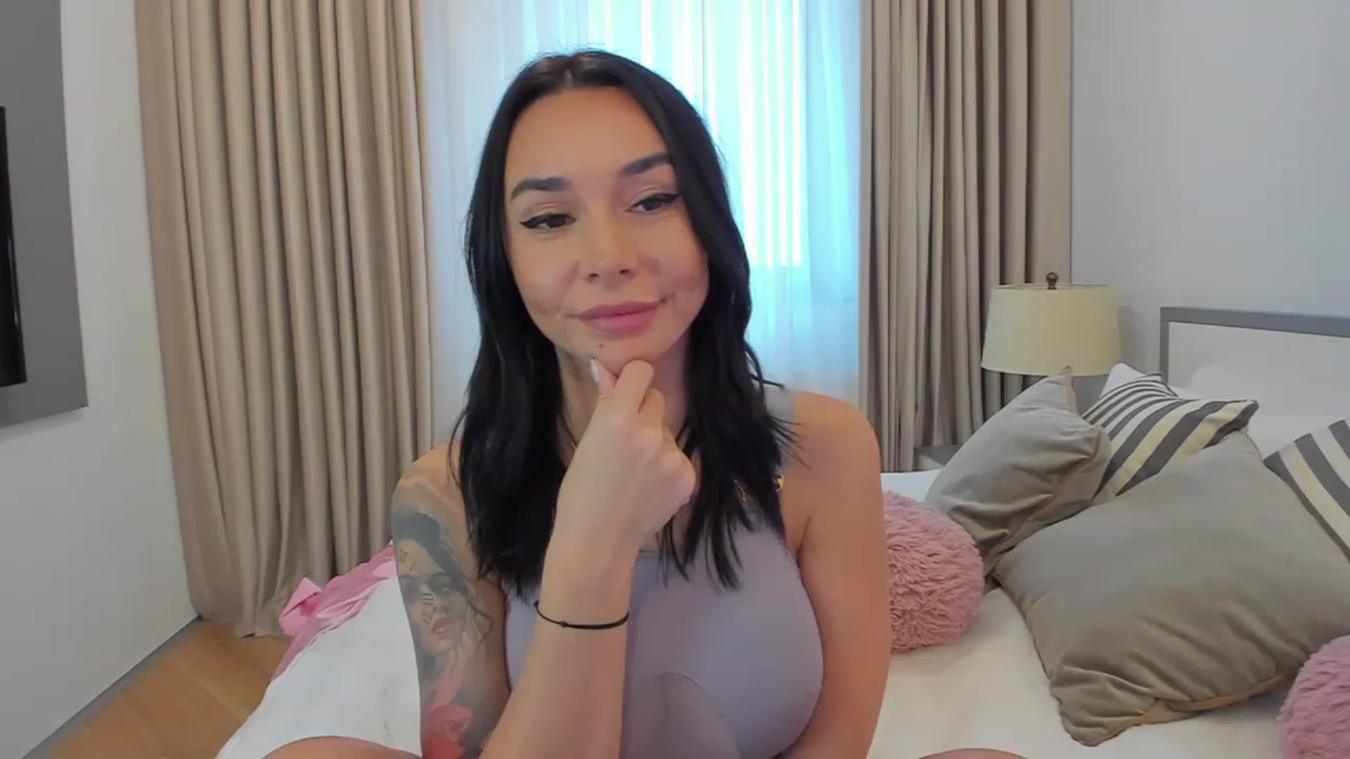 Gallery image thumbnail from BeaBeatrice's myfreecams stream on, 11/27/2022, 07:51 image 2 of 20
