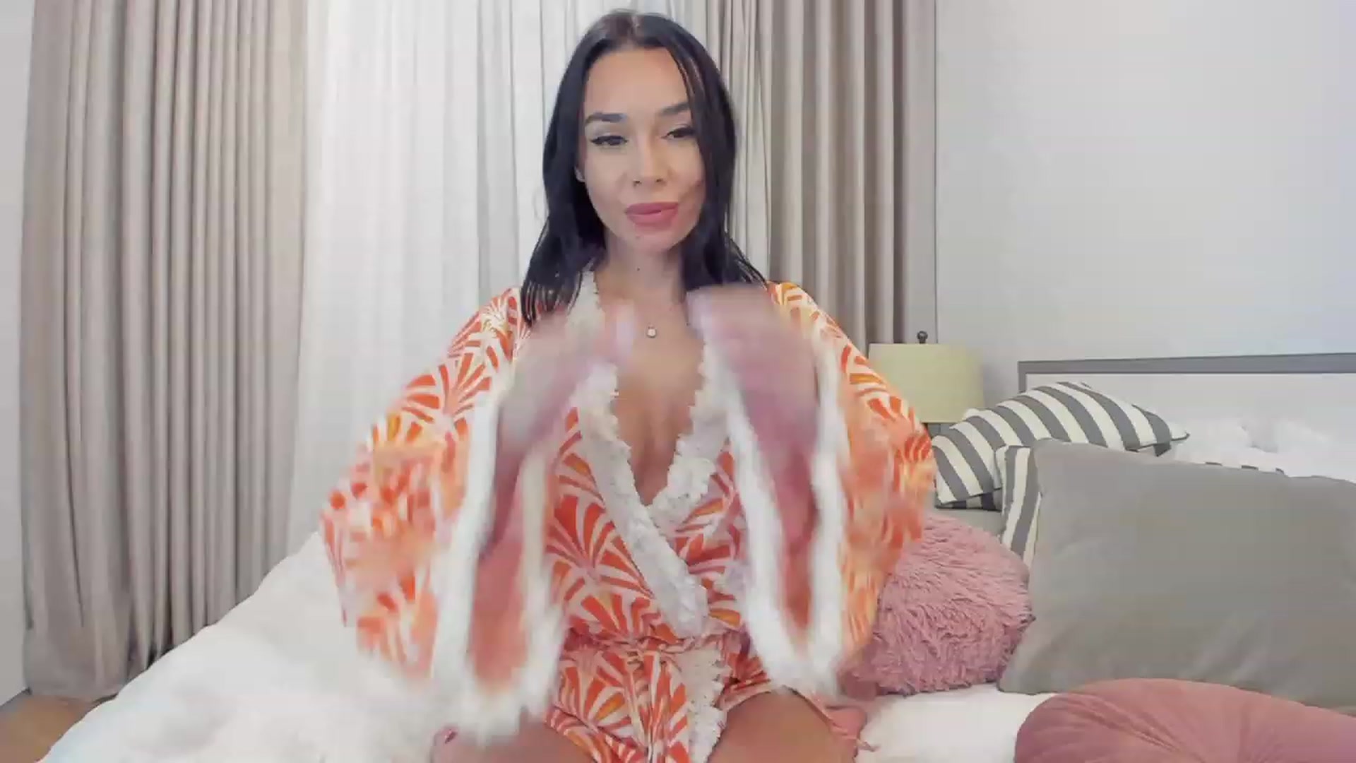 Gallery image thumbnail from BeaBeatrice's myfreecams stream on, 11/27/2022, 19:41 image 18 of 20