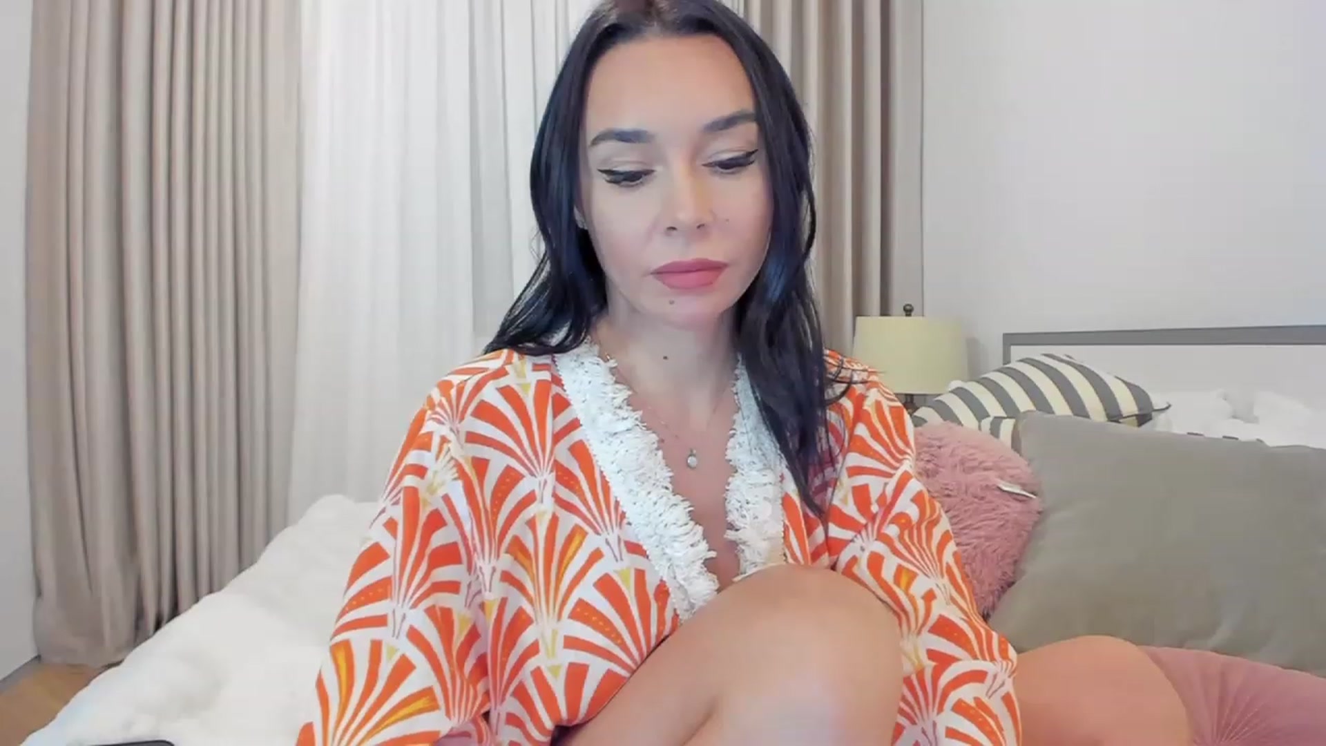 Gallery image thumbnail from BeaBeatrice's myfreecams stream on, 11/27/2022, 19:41 image 17 of 20