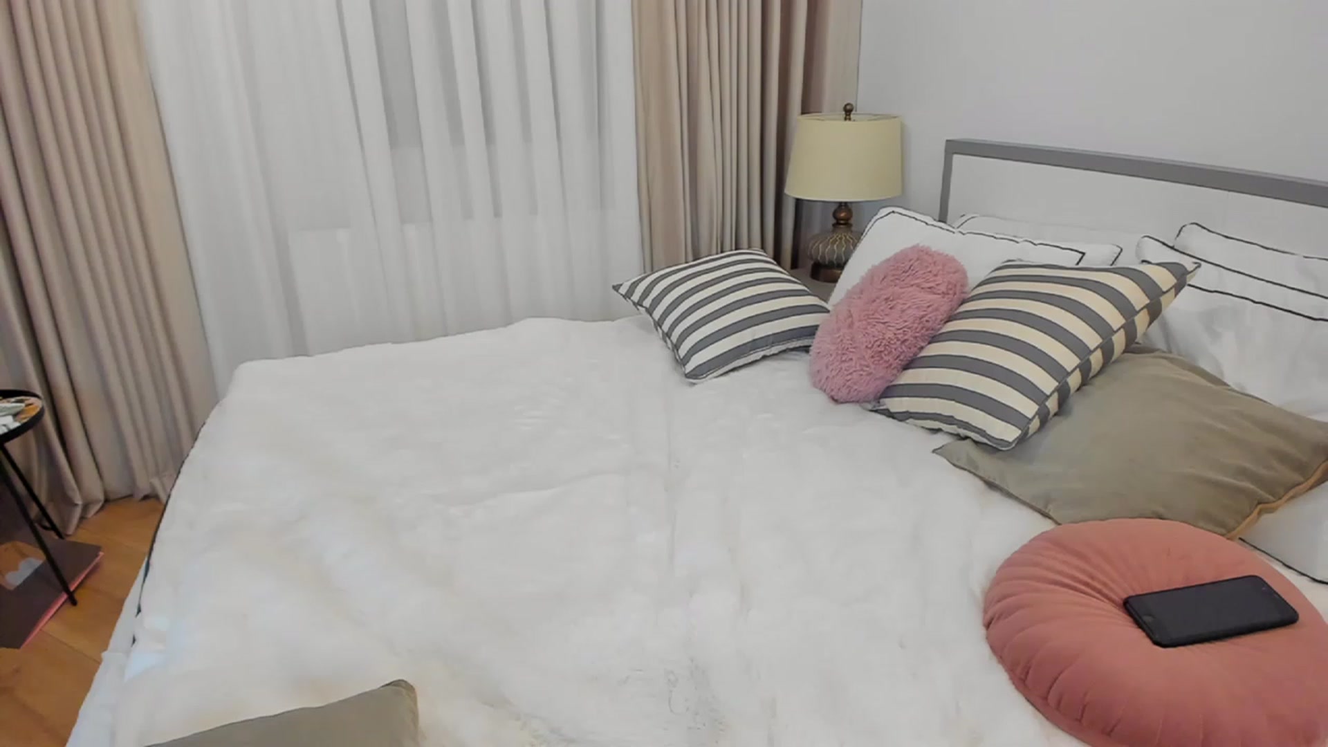 Gallery image thumbnail from BeaBeatrice's myfreecams stream on, 12/02/2022, 16:55 image 14 of 20