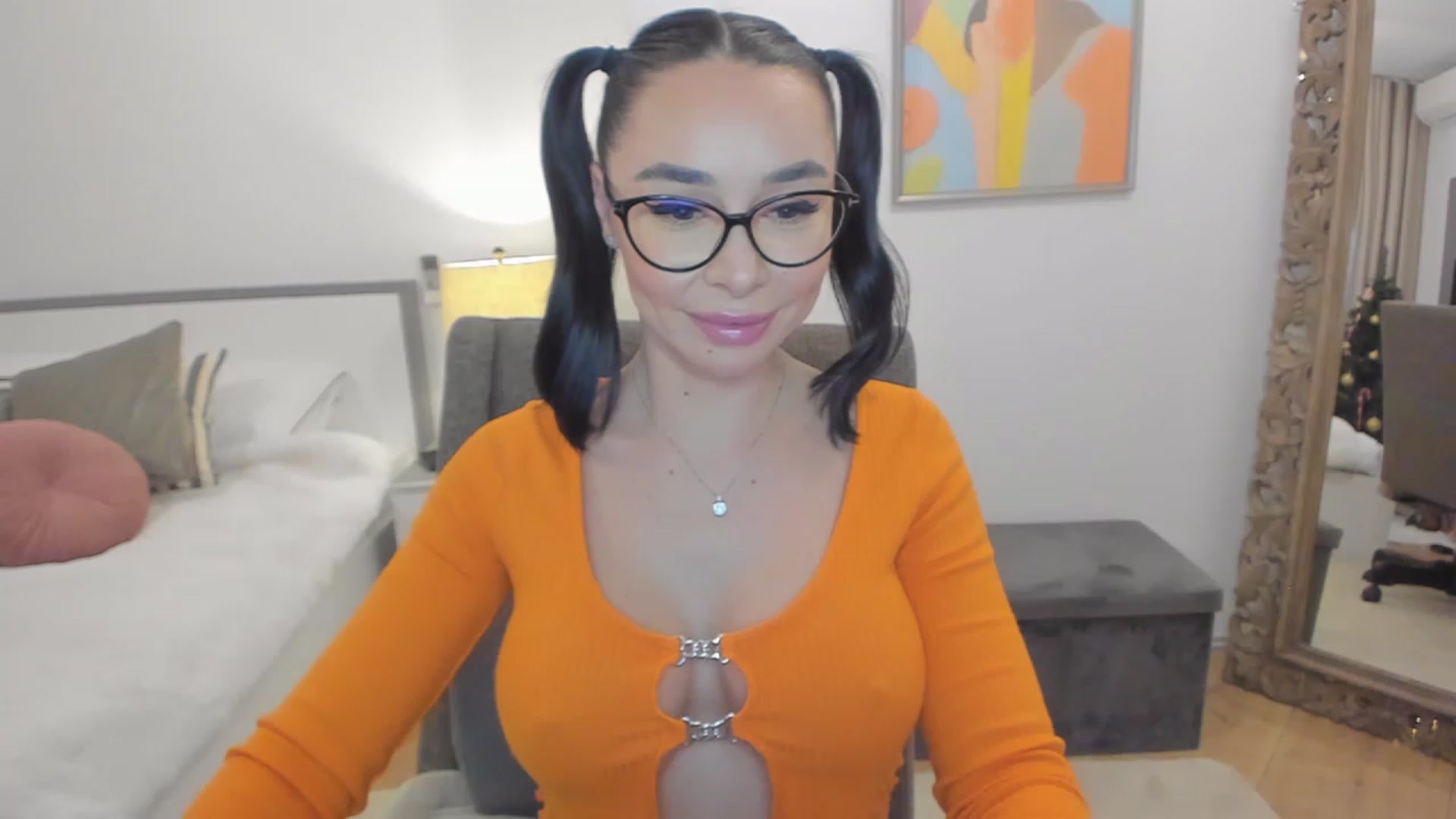 Gallery image thumbnail from BeaBeatrice's myfreecams stream on, 12/30/2022, 24:03 image 16 of 20