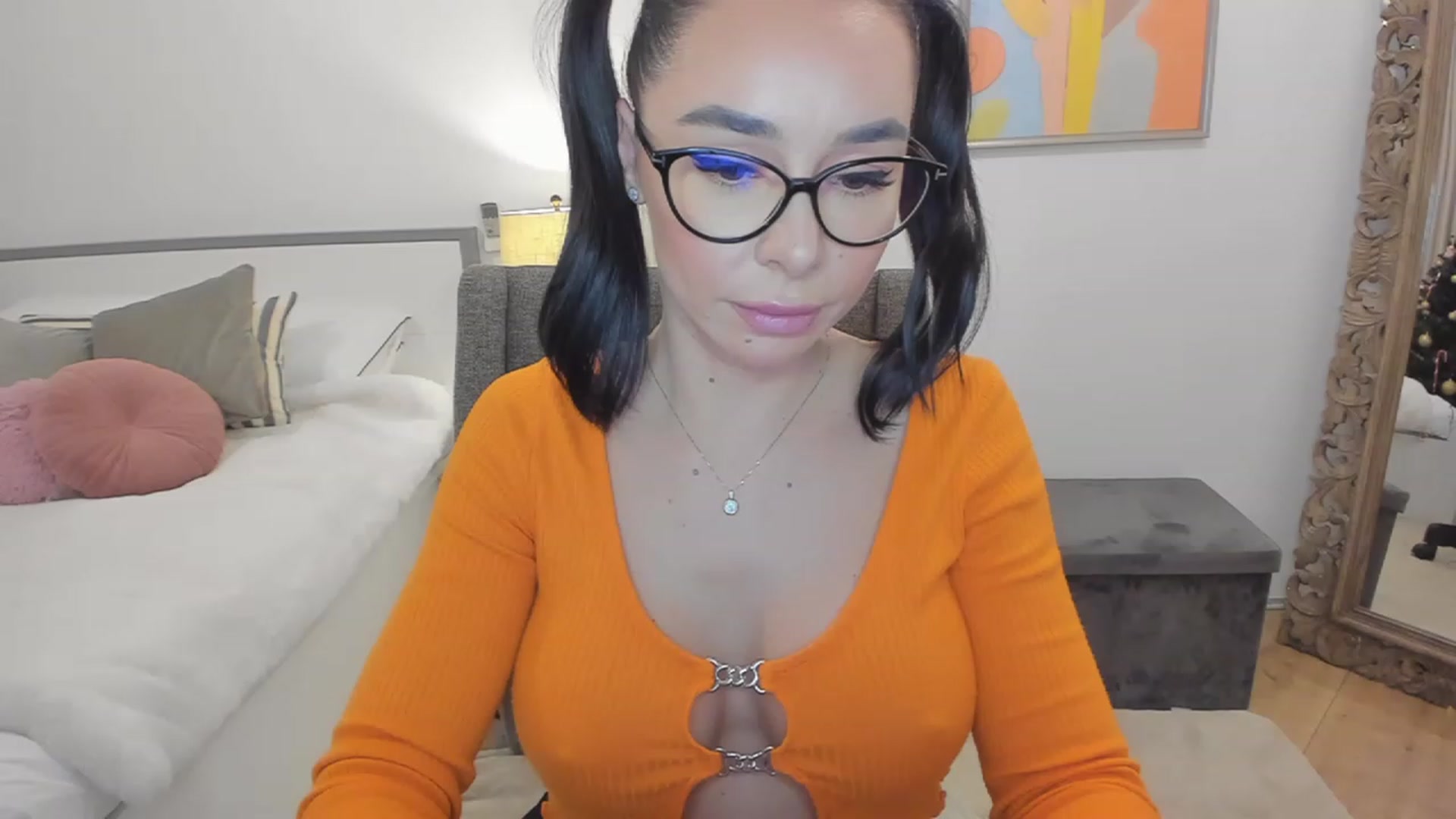 Gallery image thumbnail from BeaBeatrice's myfreecams stream on, 12/30/2022, 01:35 image 11 of 20