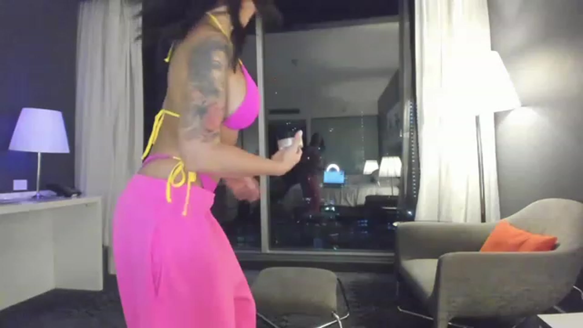 Gallery image thumbnail from BeaBeatrice's myfreecams stream on, 02/06/2023, 05:08 image 6 of 20