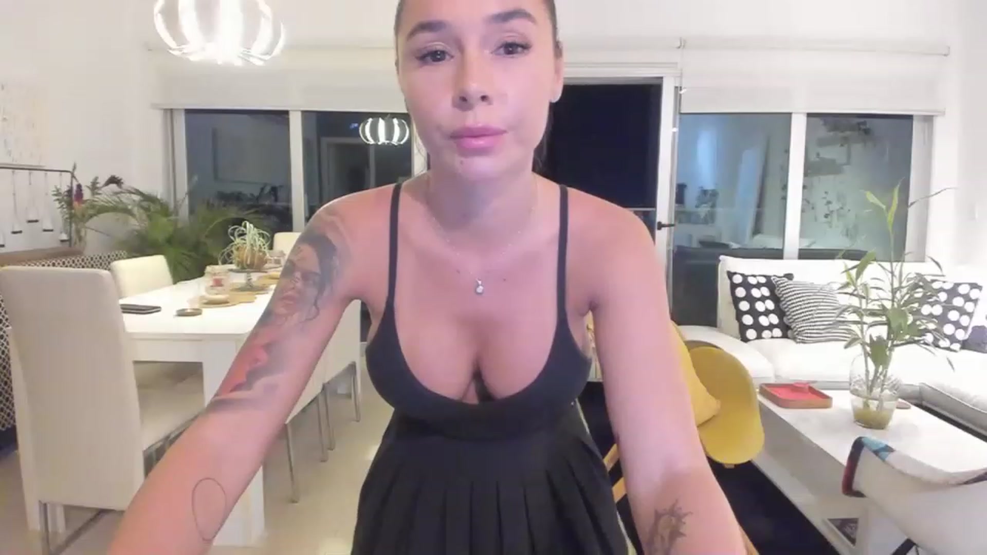 Gallery image thumbnail from BeaBeatrice's myfreecams stream on, 02/27/2023, 24:59 image 7 of 20