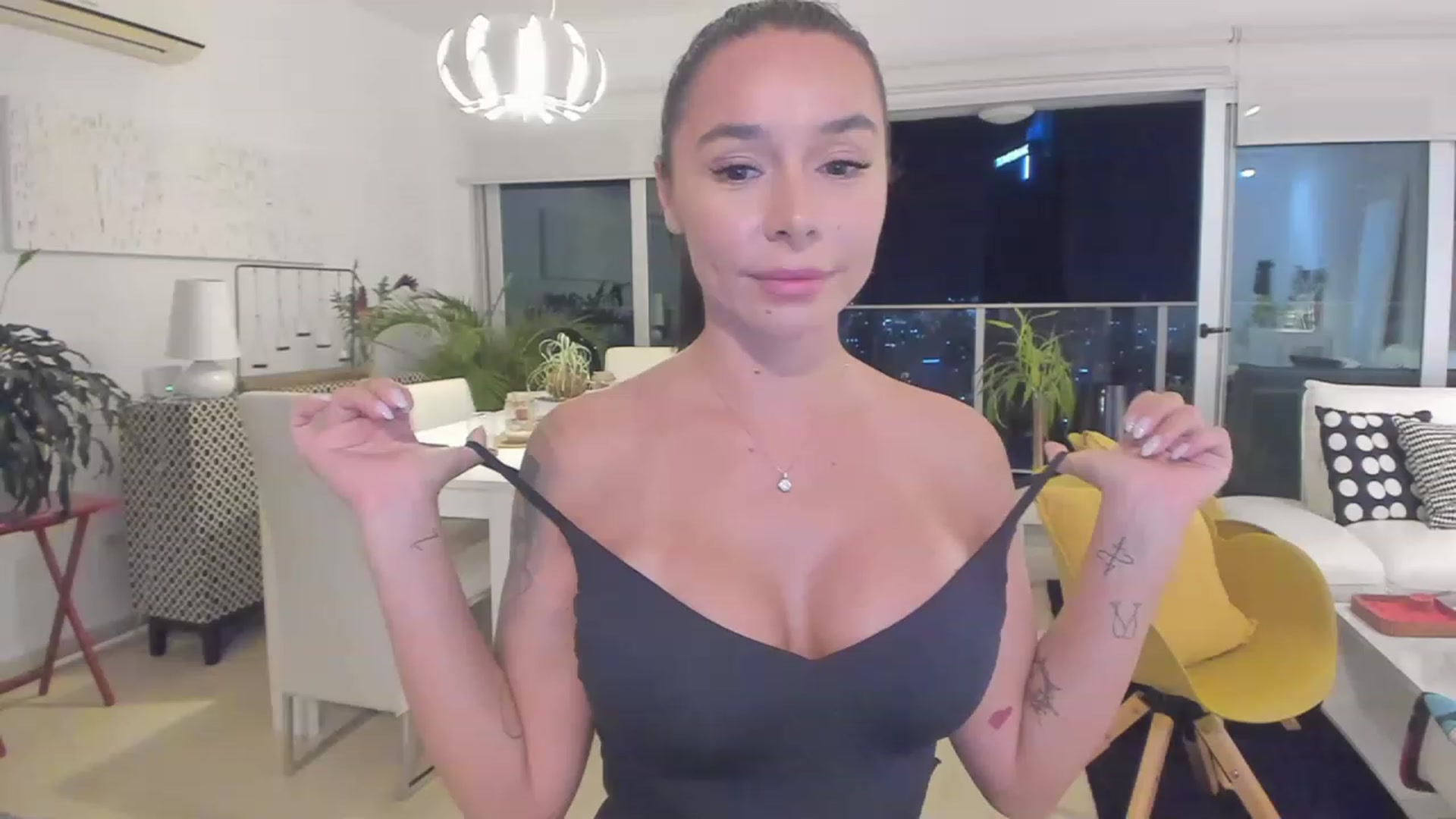 Gallery image thumbnail from BeaBeatrice's myfreecams stream on, 02/27/2023, 02:06 image 8 of 20