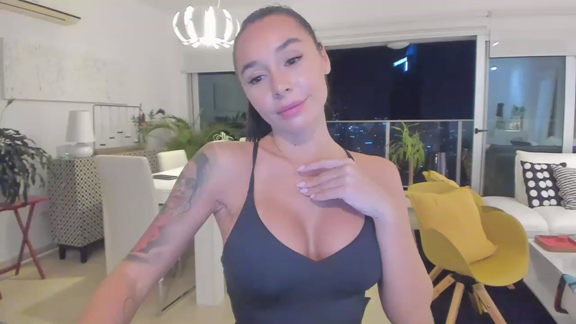 Gallery image thumbnail from BeaBeatrice's myfreecams stream on, 02/27/2023, 02:06 image 10 of 20