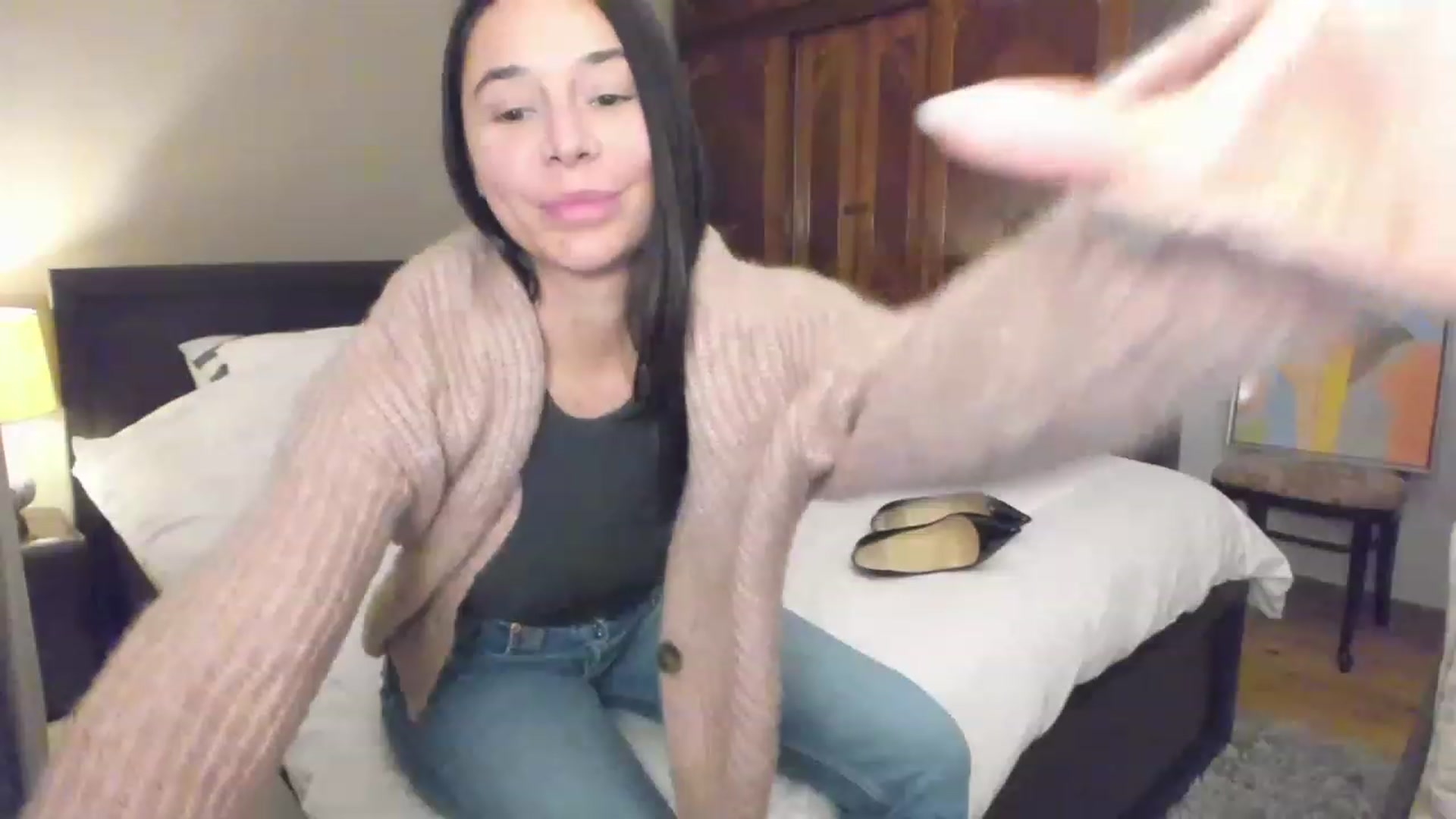 Gallery image thumbnail from BeaBeatrice's myfreecams stream on, 04/16/2023, 23:49 image 7 of 20