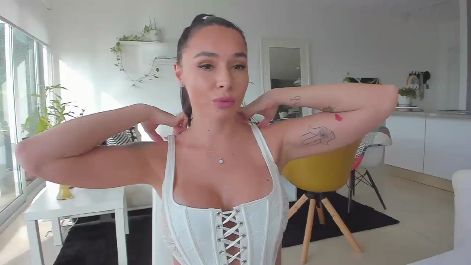 Gallery image thumbnail from BeaBeatrice's myfreecams stream on, 05/14/2023, 22:16 image 17 of 20