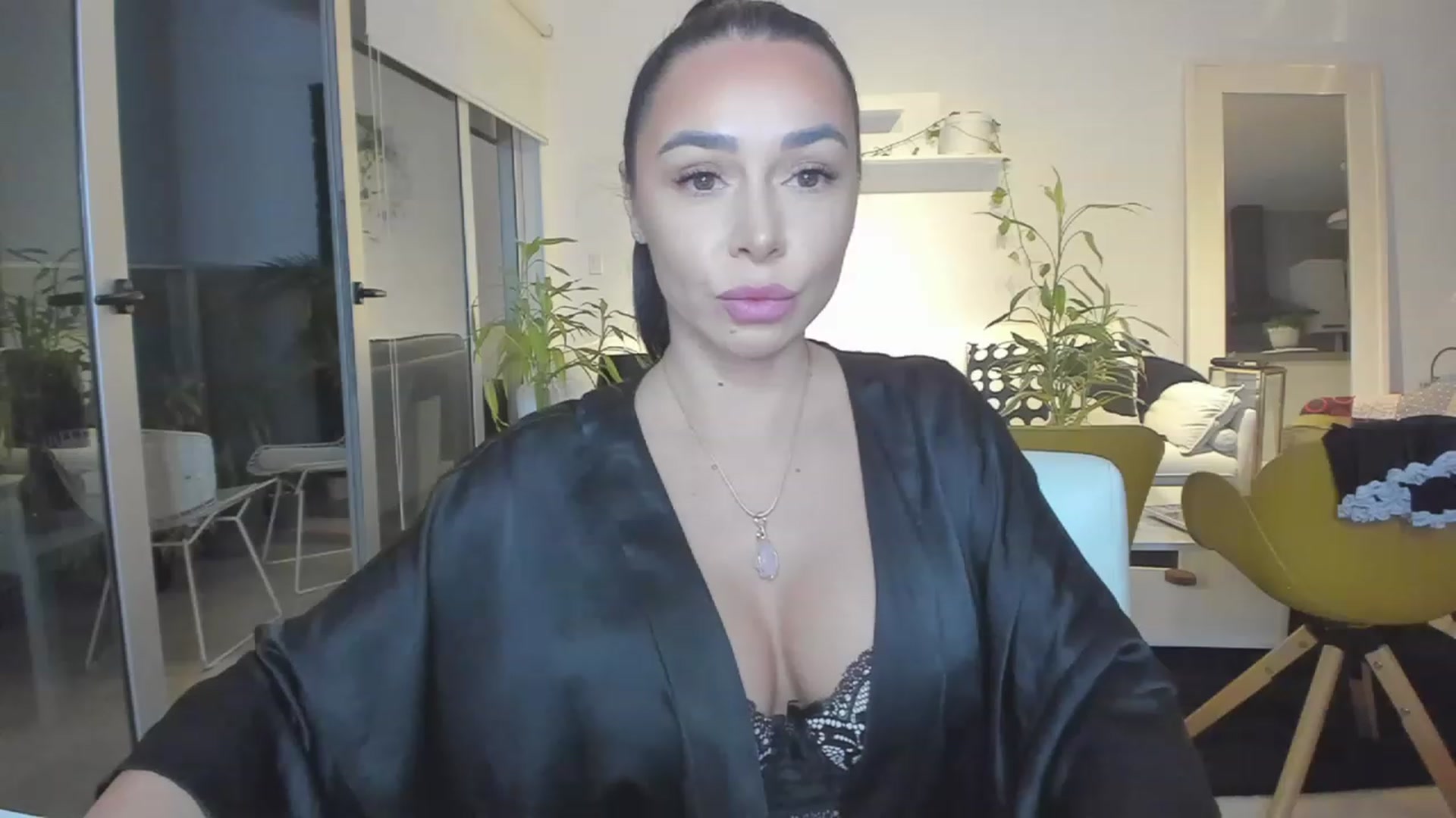 Gallery image thumbnail from BeaBeatrice's myfreecams stream on, 05/27/2023, 24:08 image 10 of 20