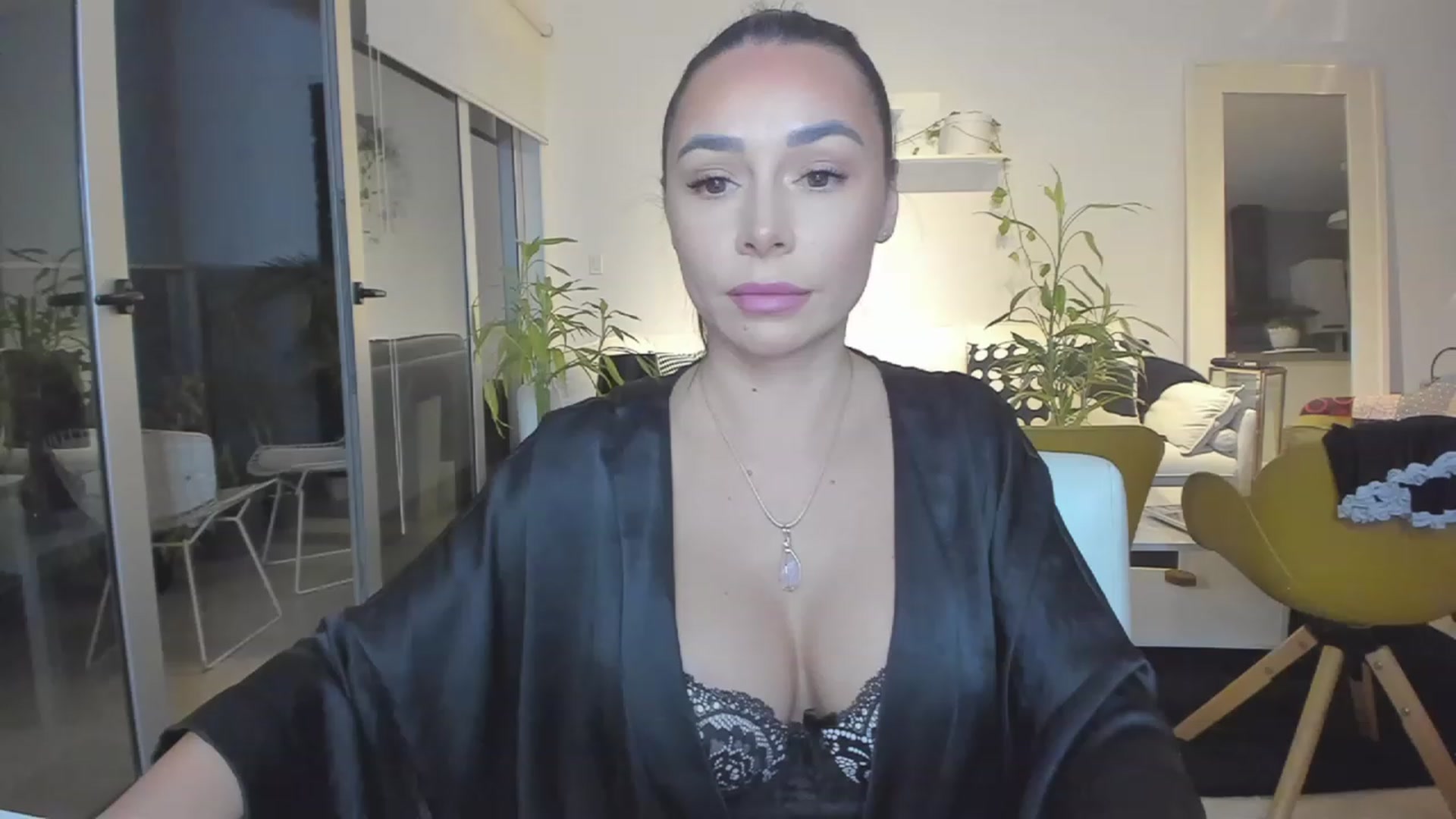 Gallery image thumbnail from BeaBeatrice's myfreecams stream on, 05/27/2023, 24:08 image 18 of 20