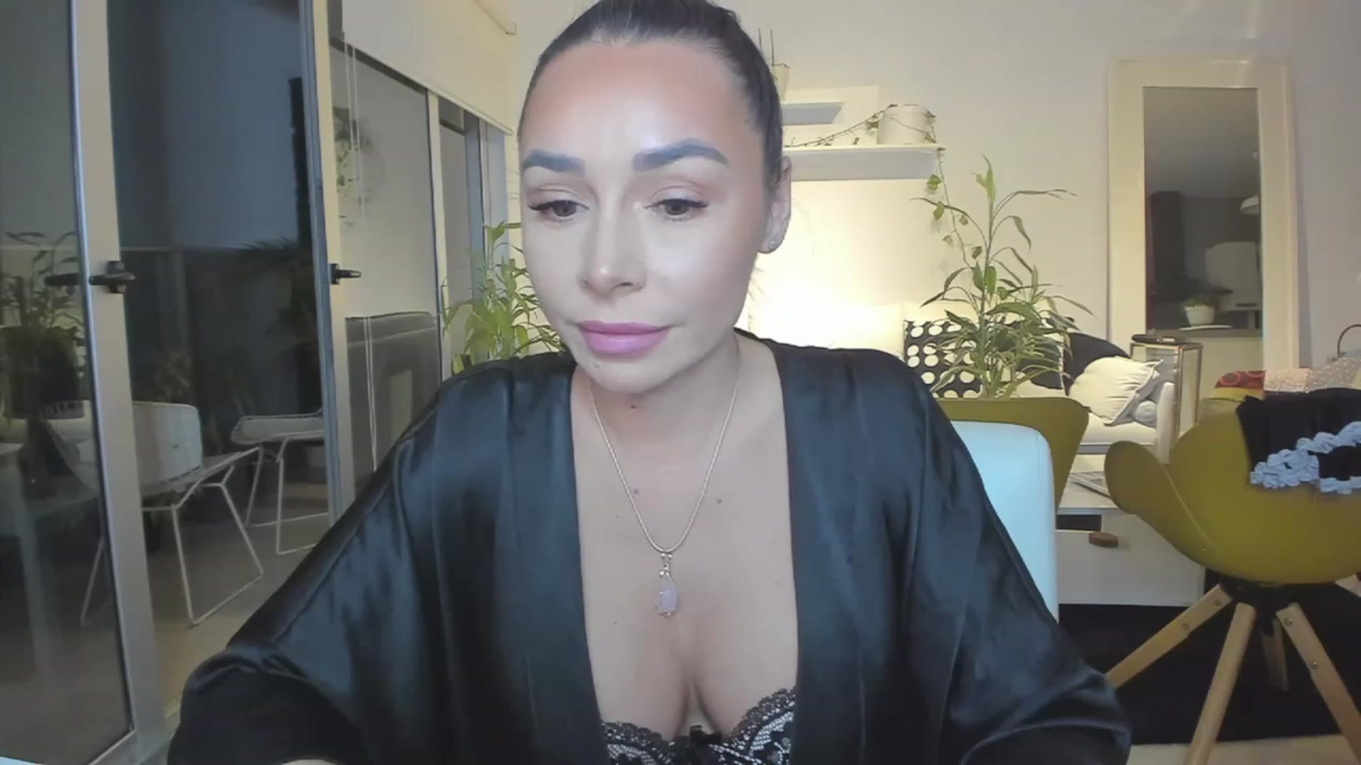 Gallery image thumbnail from BeaBeatrice's myfreecams stream on, 05/27/2023, 24:08 image 13 of 20