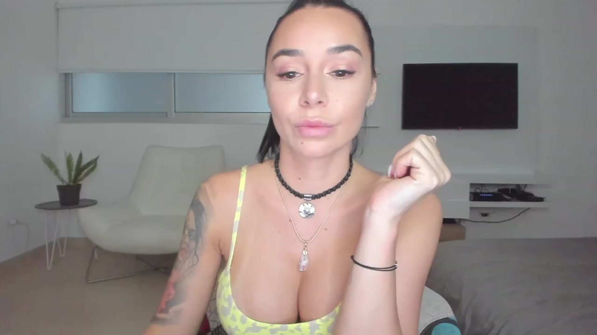 Gallery image thumbnail from BeaBeatrice's myfreecams stream on, 05/28/2023, 23:30 image 14 of 20