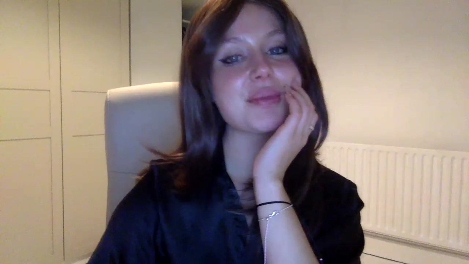 Gallery image thumbnail from BeaSaitou's myfreecams stream on, 11/14/2022, 22:18 image 20 of 20
