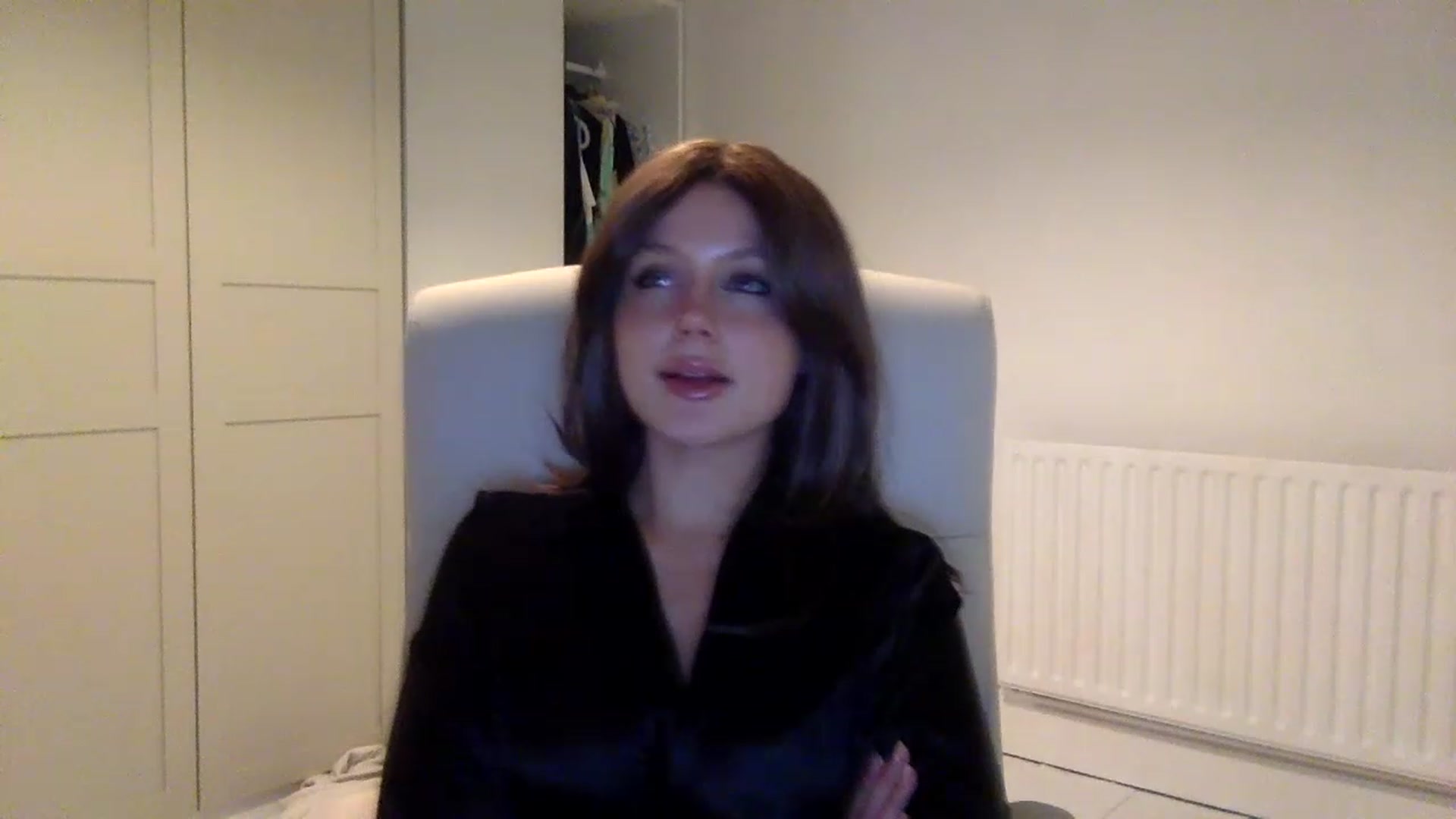 Gallery image thumbnail from BeaSaitou's myfreecams stream on, 11/14/2022, 22:18 image 14 of 20
