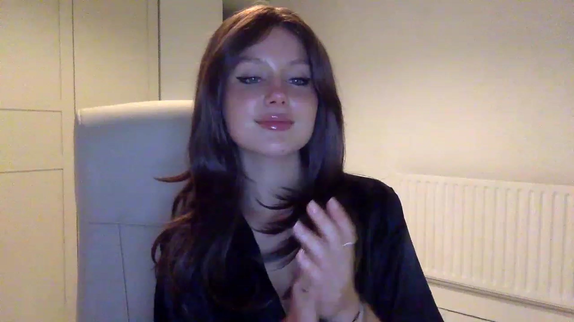 Gallery image thumbnail from BeaSaitou's myfreecams stream on, 11/14/2022, 22:18 image 4 of 20