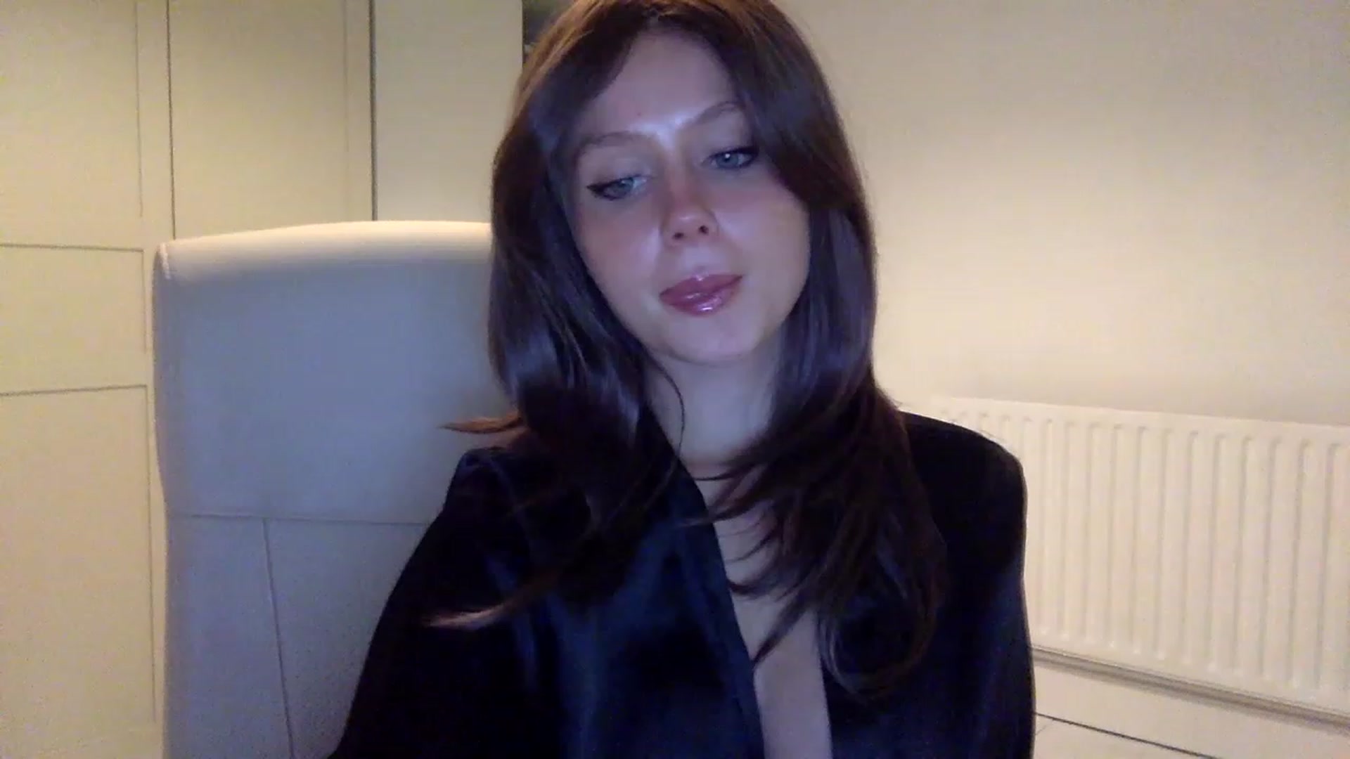 Gallery image thumbnail from BeaSaitou's myfreecams stream on, 11/14/2022, 22:18 image 2 of 20