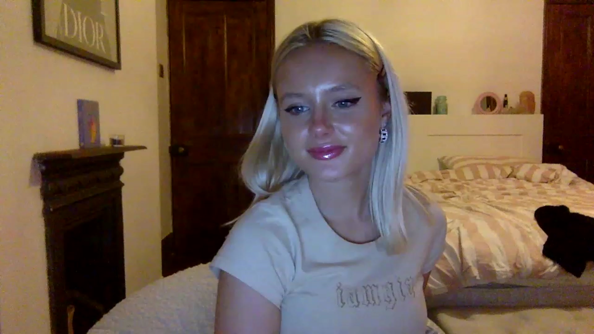Gallery image thumbnail from BeaSaitou's myfreecams stream on, 11/16/2022, 16:37 image 20 of 20