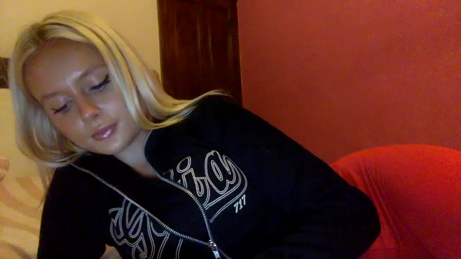 Gallery image thumbnail from BeaSaitou's myfreecams stream on, 11/17/2022, 17:11 image 19 of 20
