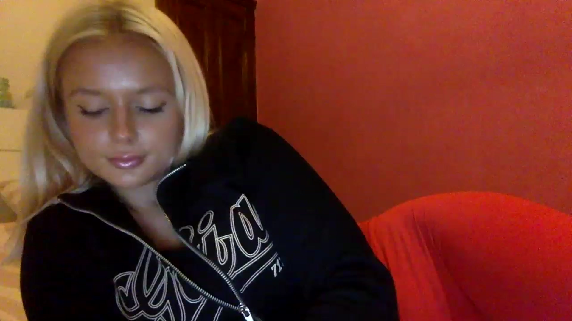 Gallery image thumbnail from BeaSaitou's myfreecams stream on, 11/17/2022, 17:11 image 7 of 20