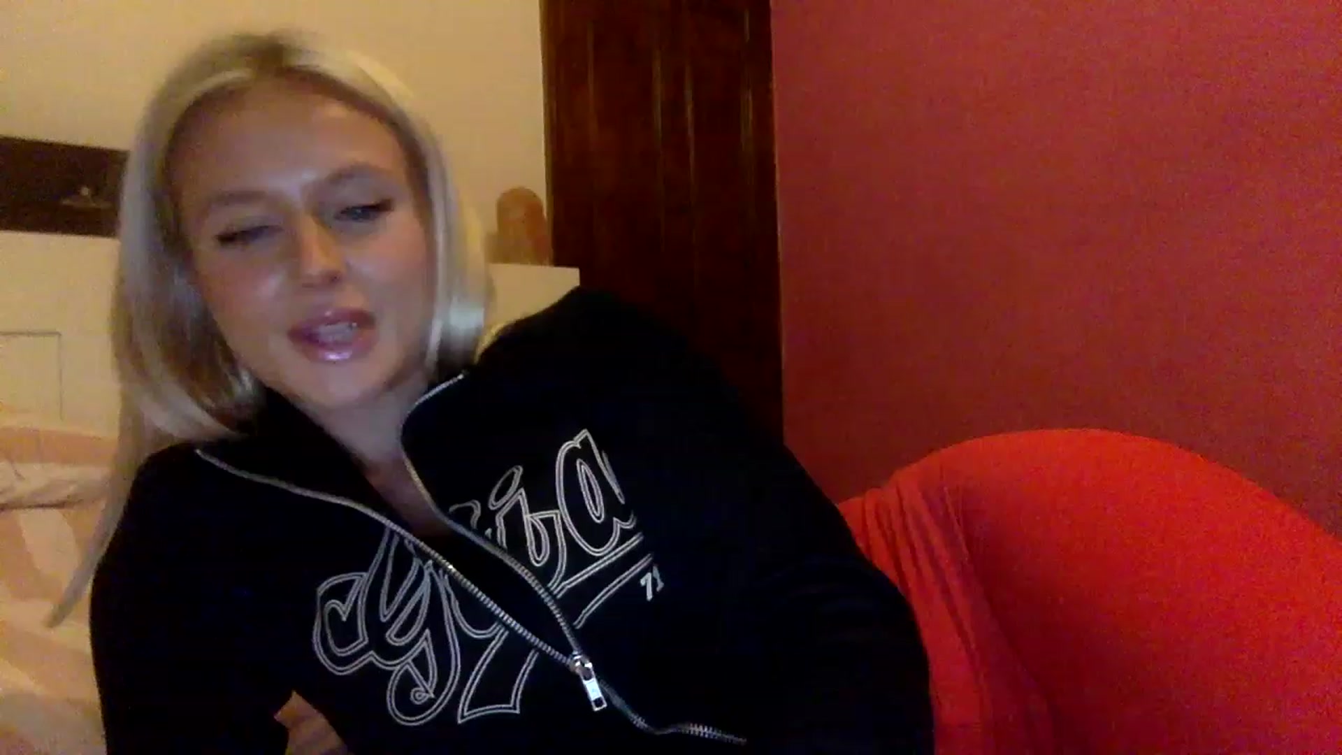 Gallery image thumbnail from BeaSaitou's myfreecams stream on, 11/17/2022, 17:11 image 5 of 20