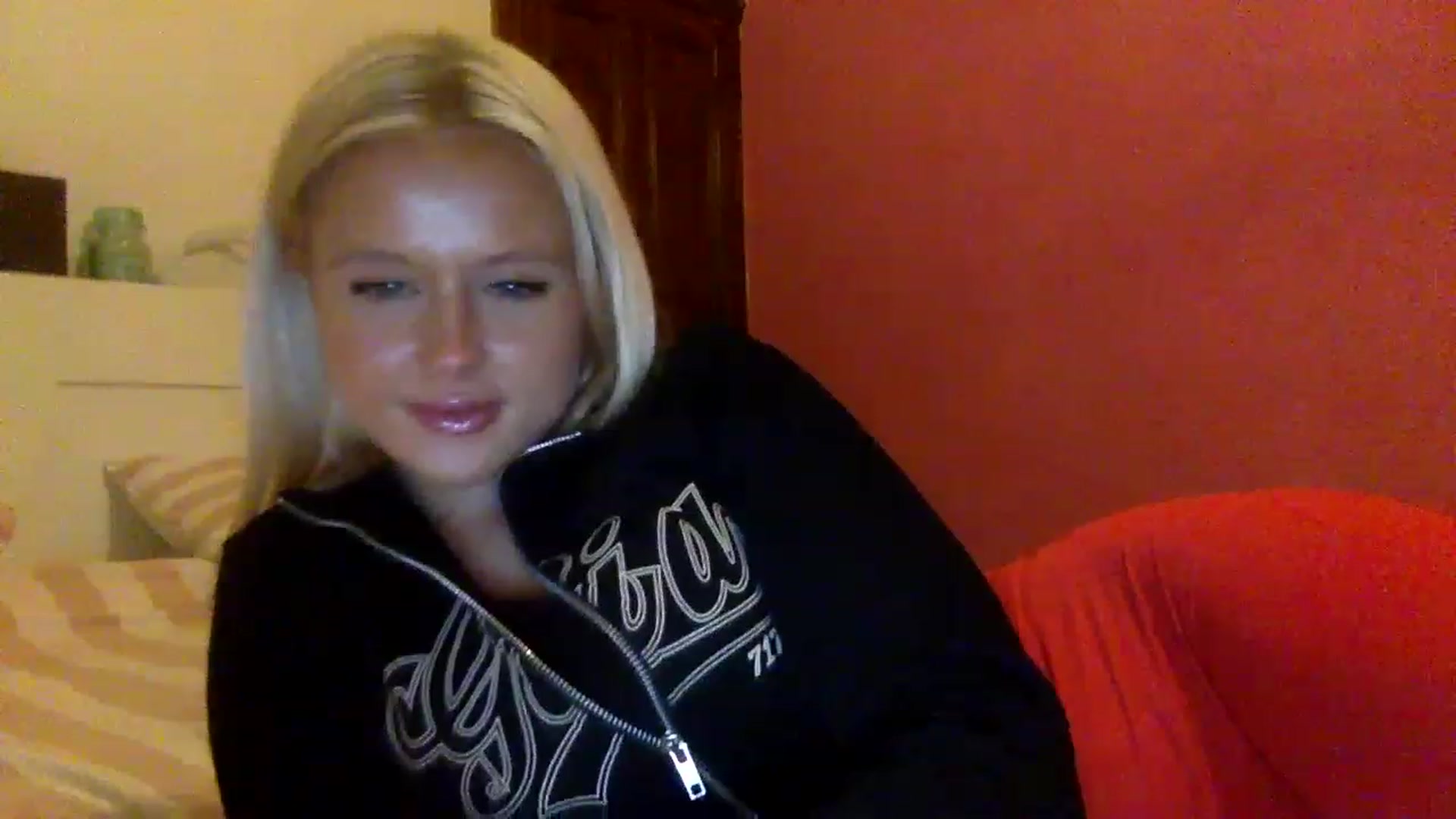 Gallery image thumbnail from BeaSaitou's myfreecams stream on, 11/17/2022, 17:11 image 8 of 20