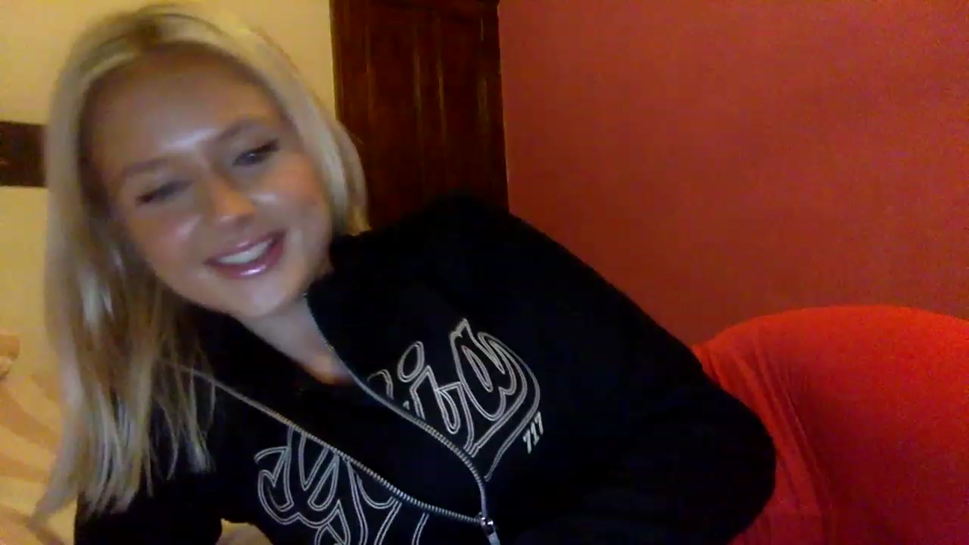 Gallery image thumbnail from BeaSaitou's myfreecams stream on, 11/17/2022, 17:11 image 20 of 20