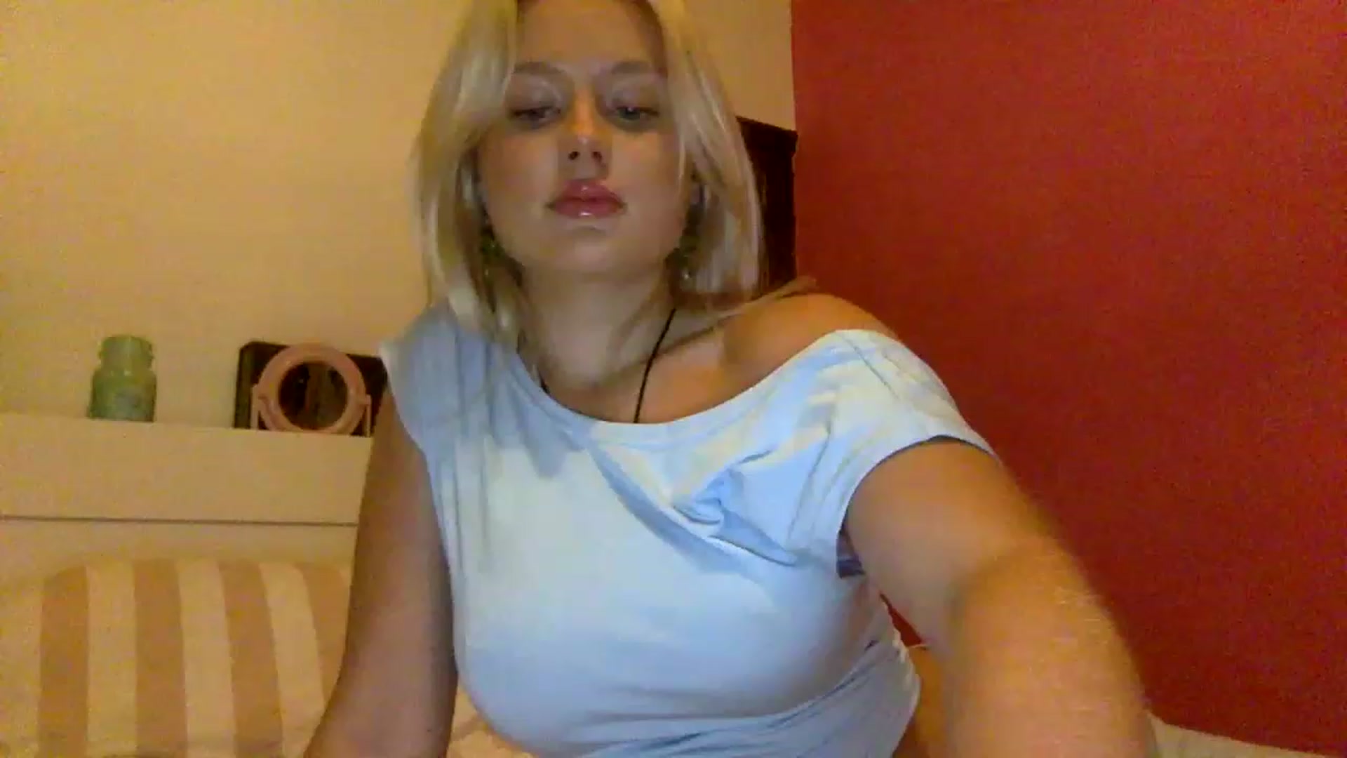 Gallery image thumbnail from BeaSaitou's myfreecams stream on, 12/06/2022, 16:47 image 1 of 20
