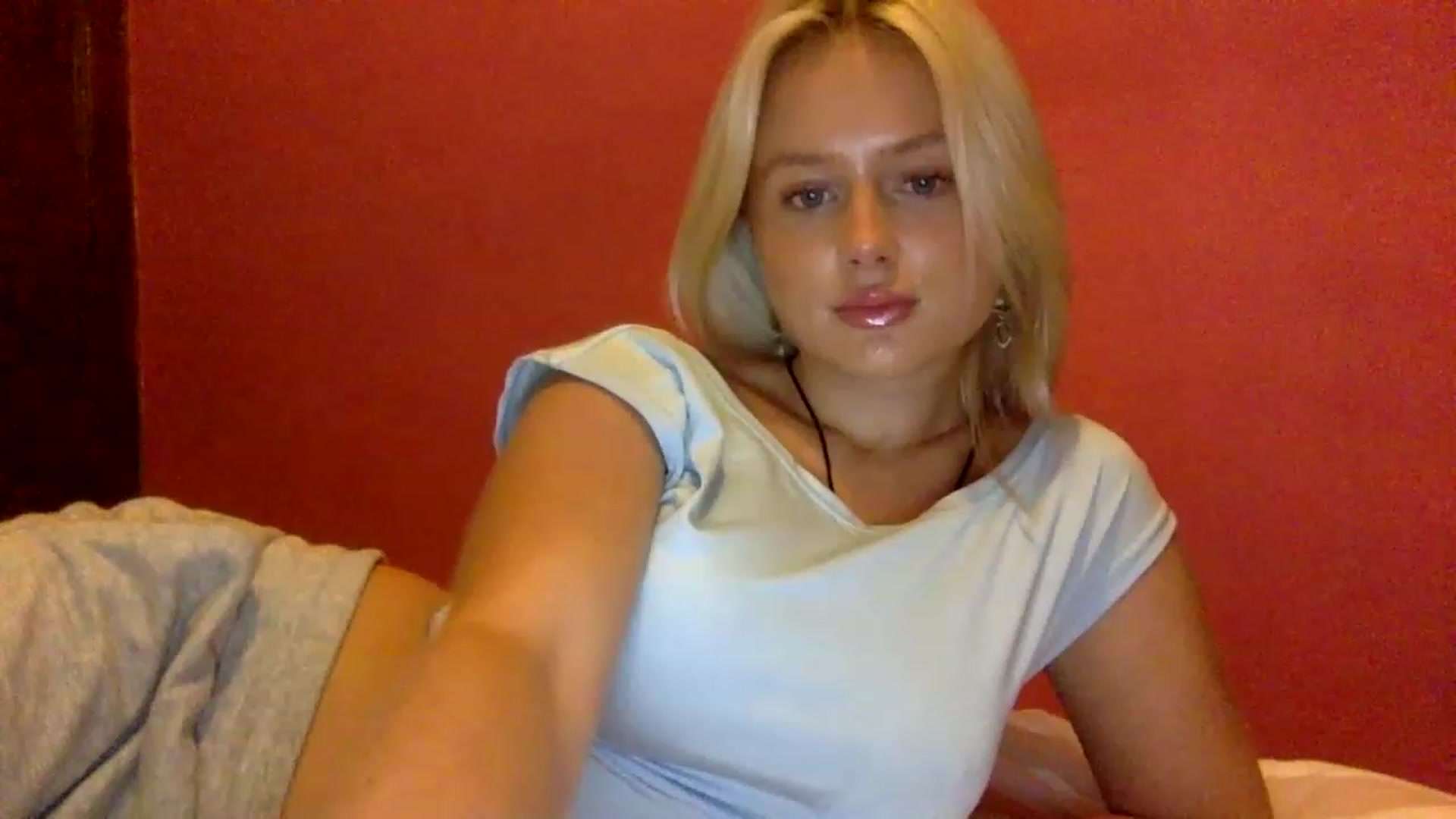Gallery image thumbnail from BeaSaitou's myfreecams stream on, 12/06/2022, 16:47 image 8 of 20