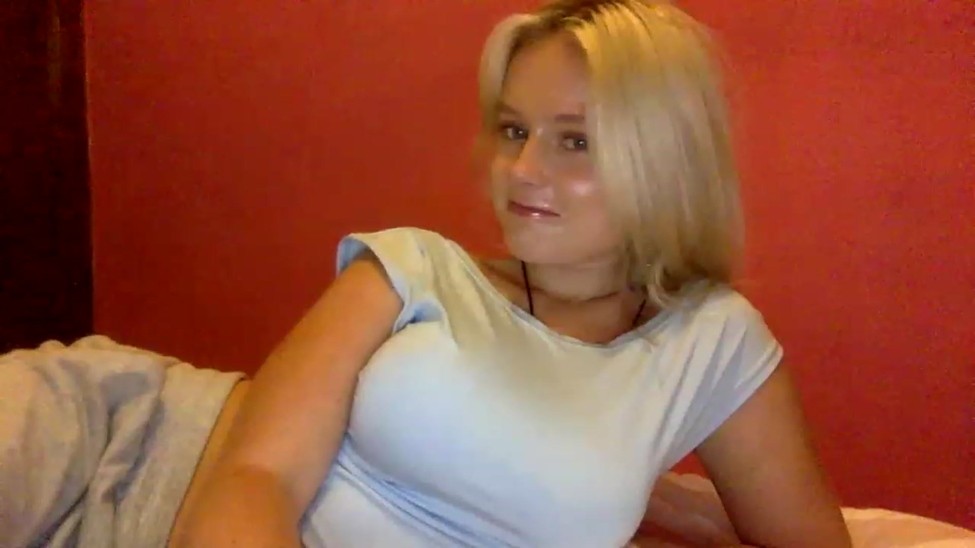 Gallery image thumbnail from BeaSaitou's myfreecams stream on, 12/06/2022, 16:47 image 9 of 20