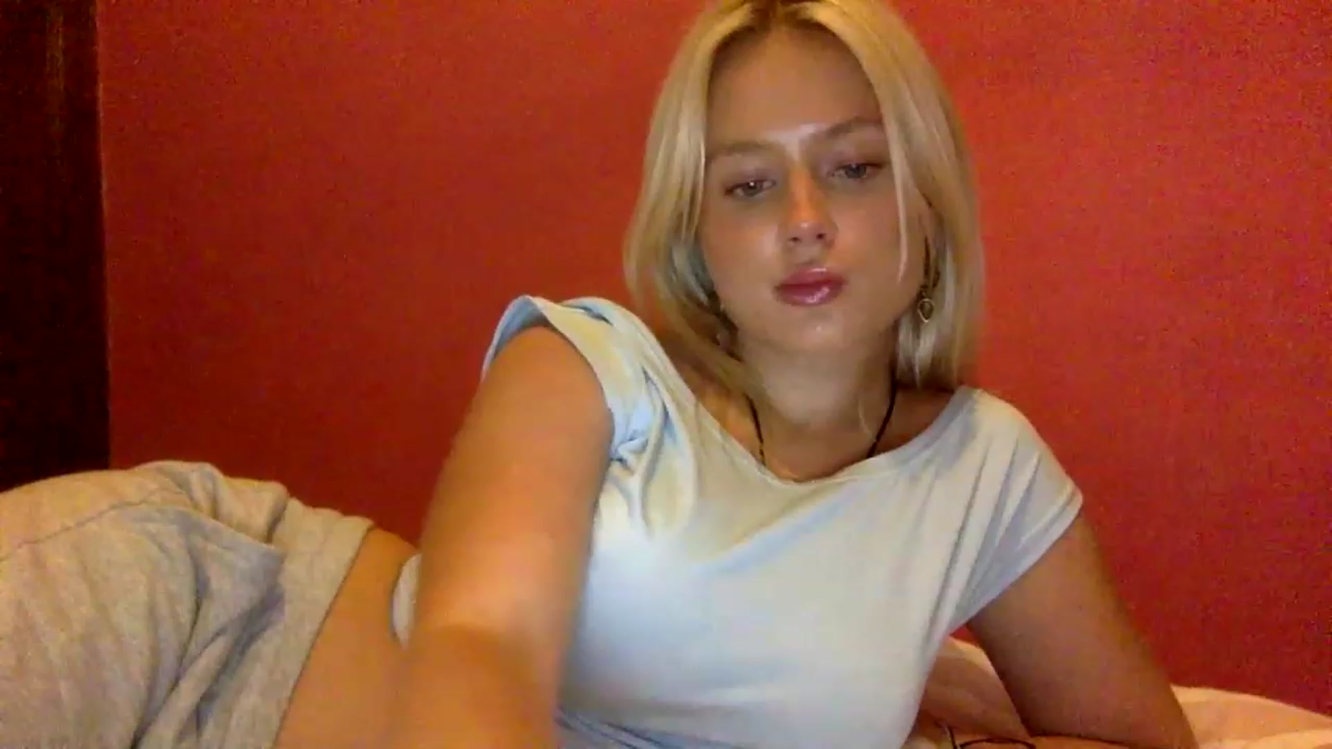 Gallery image thumbnail from BeaSaitou's myfreecams stream on, 12/06/2022, 16:47 image 13 of 20