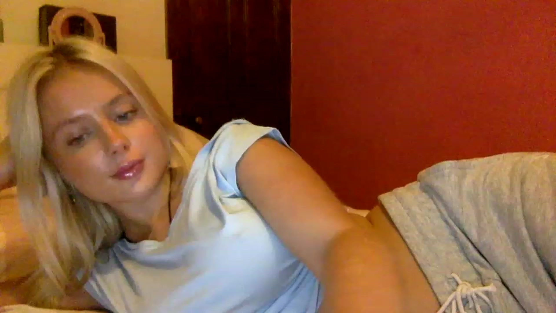 Gallery image thumbnail from BeaSaitou's myfreecams stream on, 12/06/2022, 17:32 image 17 of 20