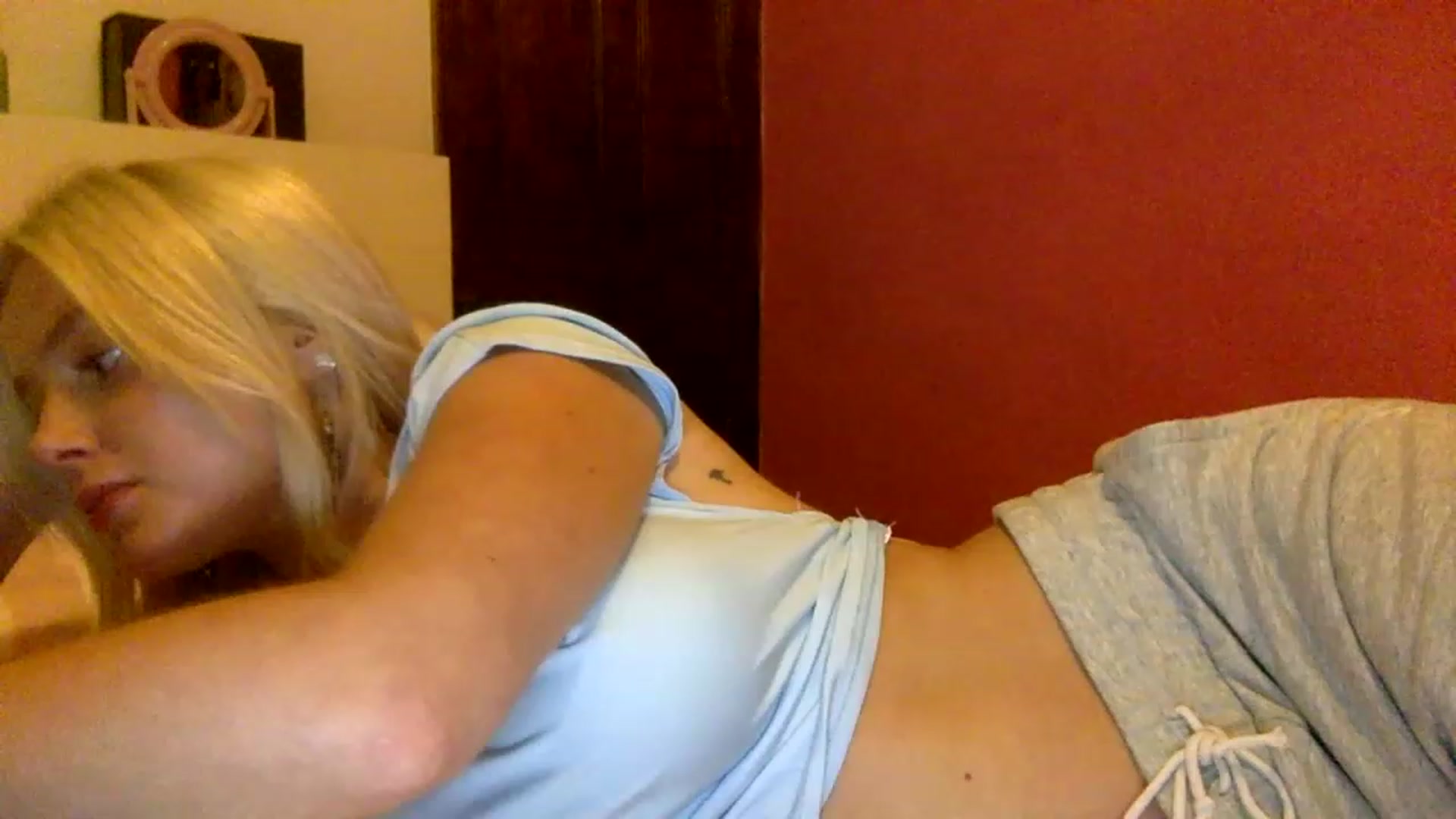 Gallery image thumbnail from BeaSaitou's myfreecams stream on, 12/06/2022, 17:32 image 18 of 20