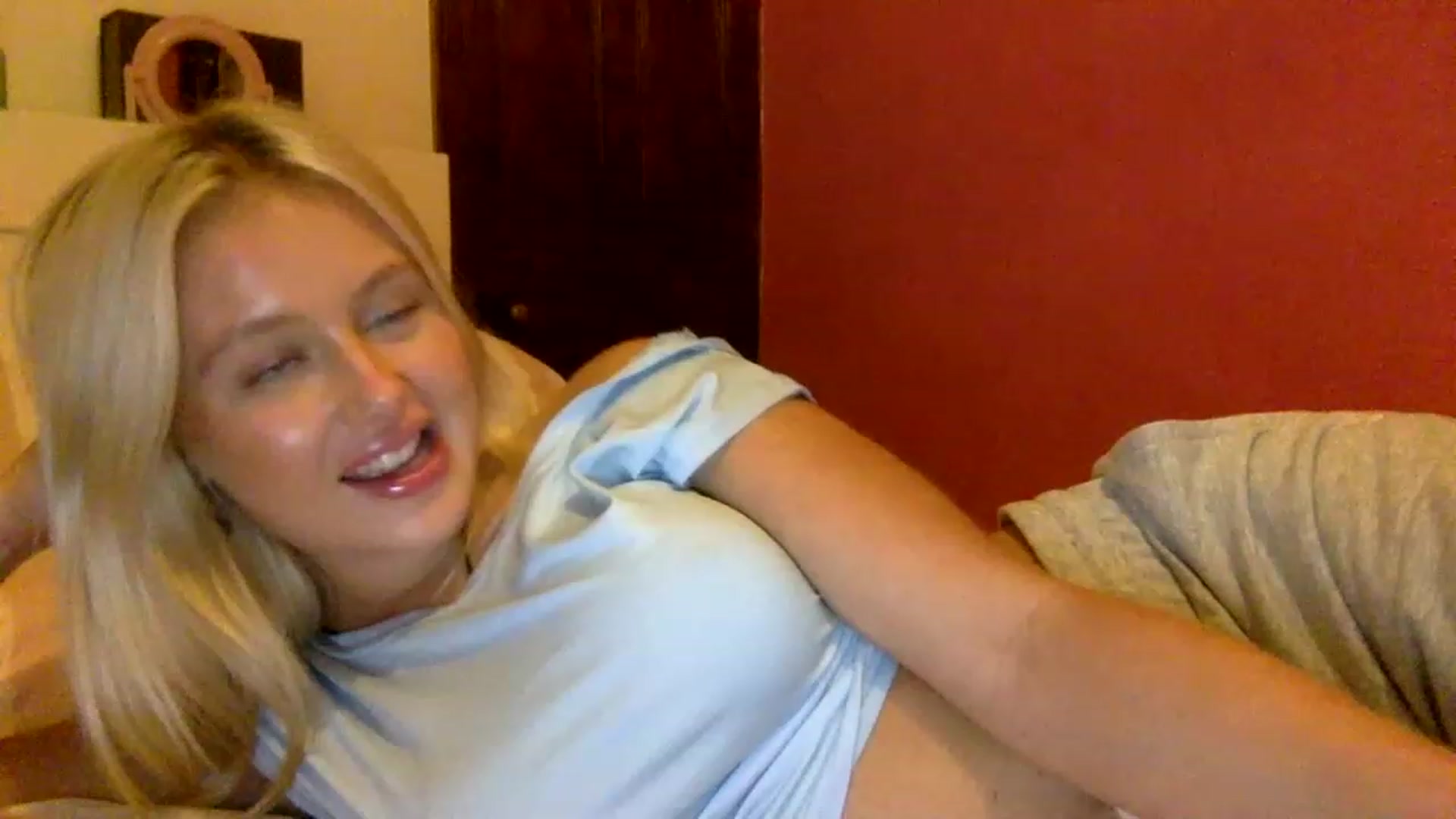 Gallery image thumbnail from BeaSaitou's myfreecams stream on, 12/06/2022, 17:32 image 19 of 20