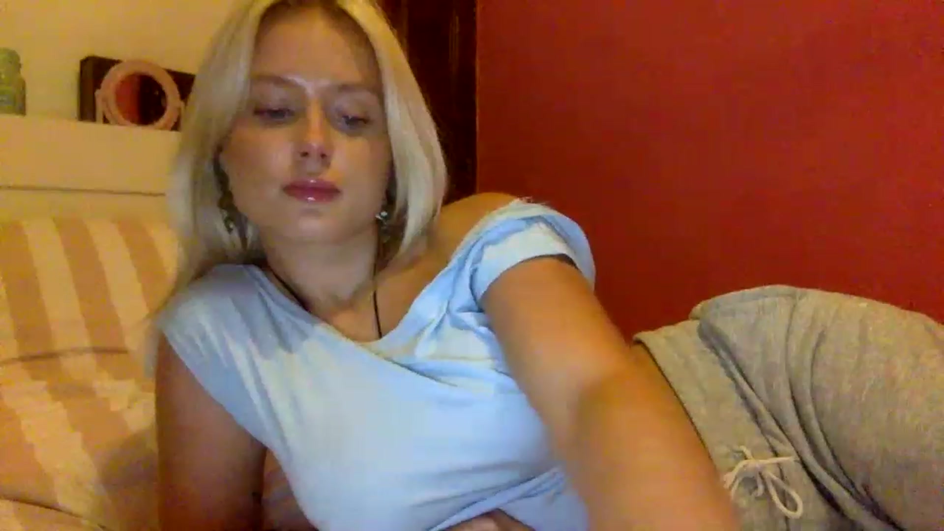 Gallery image thumbnail from BeaSaitou's myfreecams stream on, 12/06/2022, 17:32 image 7 of 20