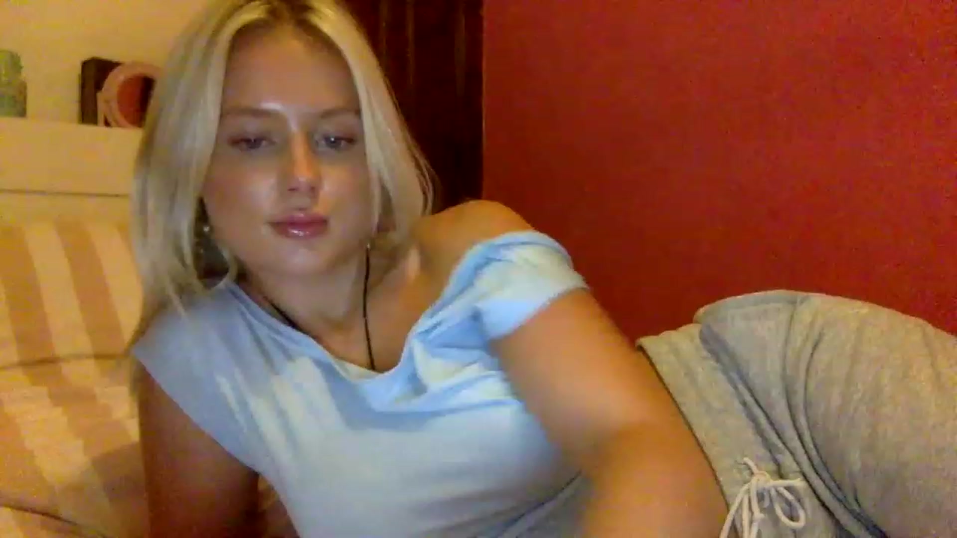 Gallery image thumbnail from BeaSaitou's myfreecams stream on, 12/06/2022, 17:32 image 14 of 20