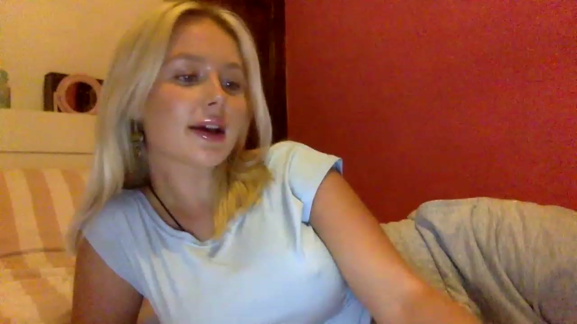Gallery image thumbnail from BeaSaitou's myfreecams stream on, 12/06/2022, 17:32 image 1 of 20