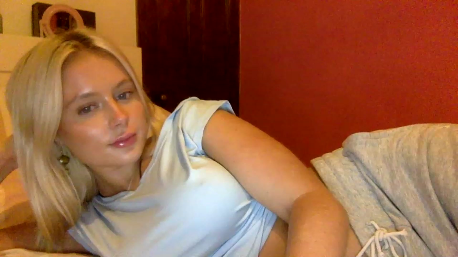 Gallery image thumbnail from BeaSaitou's myfreecams stream on, 12/06/2022, 17:32 image 16 of 20