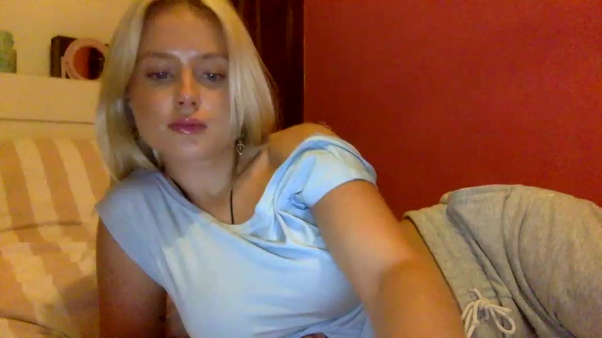 Gallery image thumbnail from BeaSaitou's myfreecams stream on, 12/06/2022, 17:32 image 9 of 20