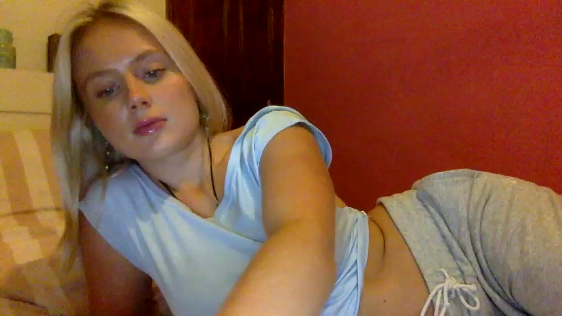 Gallery image thumbnail from BeaSaitou's myfreecams stream on, 12/06/2022, 17:32 image 12 of 20