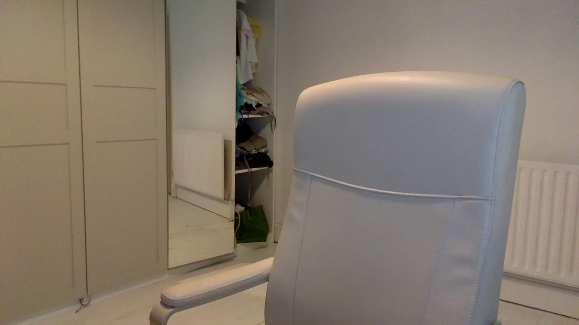 Gallery image thumbnail from BeaSaitou's myfreecams stream on, 12/07/2022, 21:40 image 10 of 20