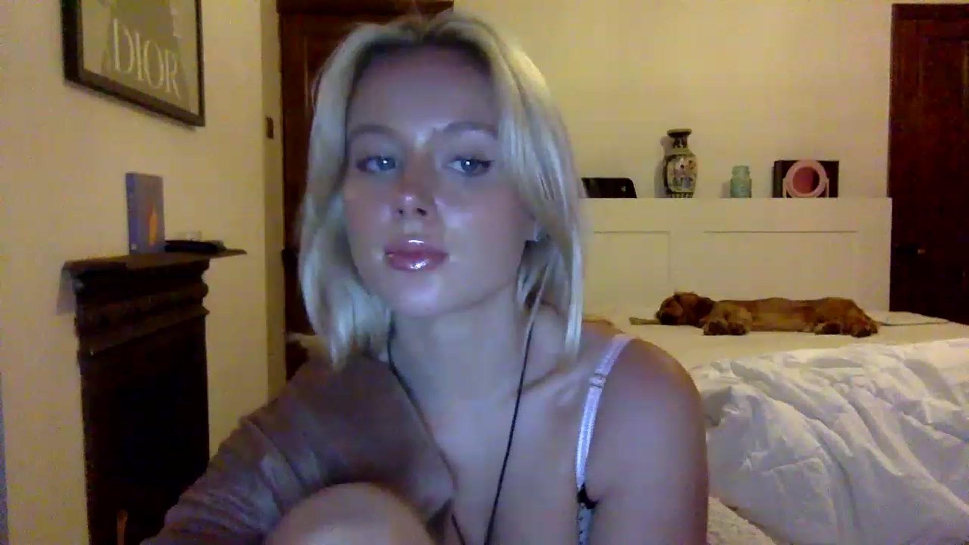 Gallery image thumbnail from BeaSaitou's myfreecams stream on, 12/08/2022, 16:30 image 17 of 20