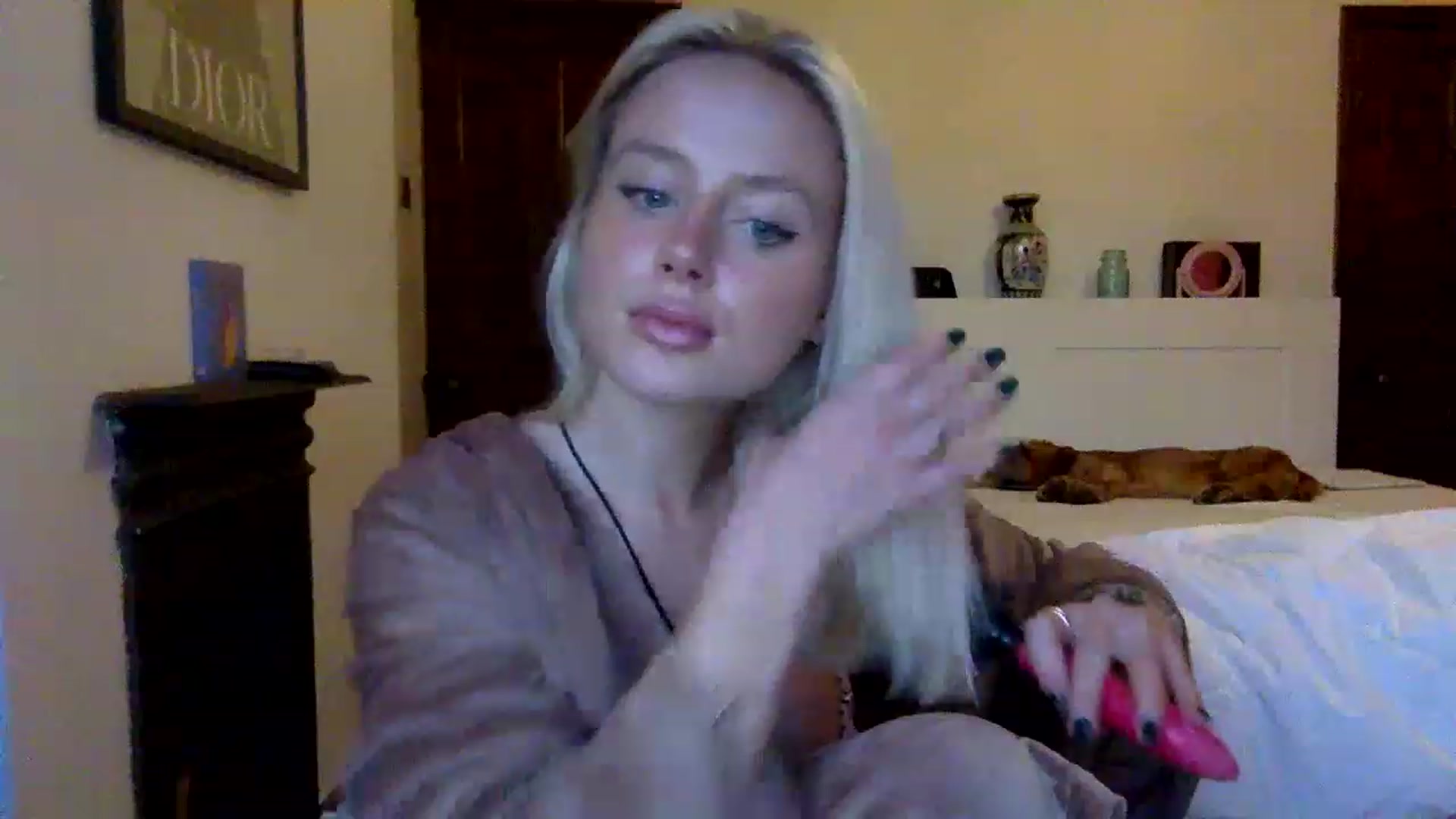 Gallery image thumbnail from BeaSaitou's myfreecams stream on, 12/08/2022, 16:30 image 5 of 20